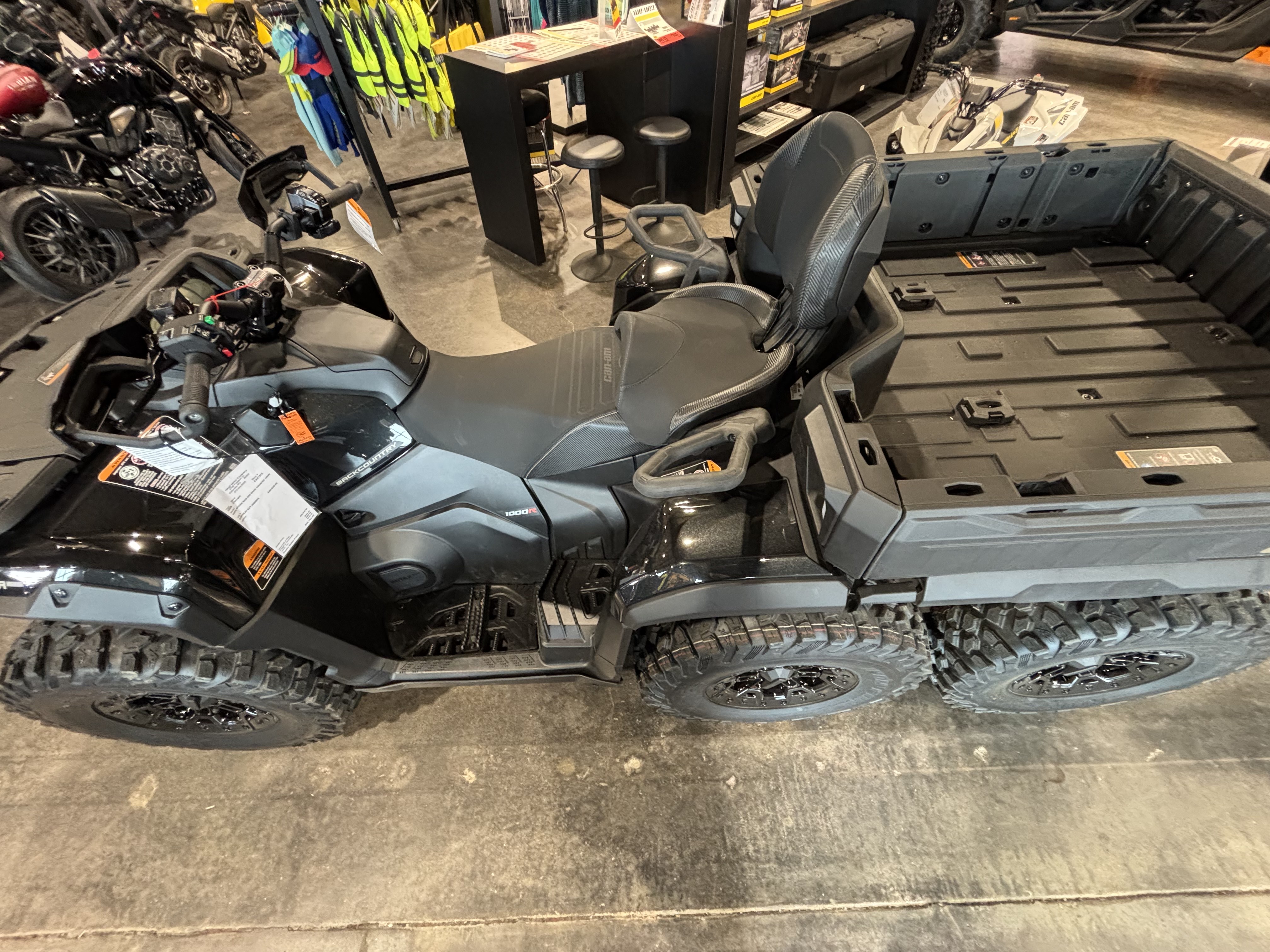 2026 Can-Am Outlander MAX 6x6 Backcountry 1000R in Columbia, Missouri - Photo 4