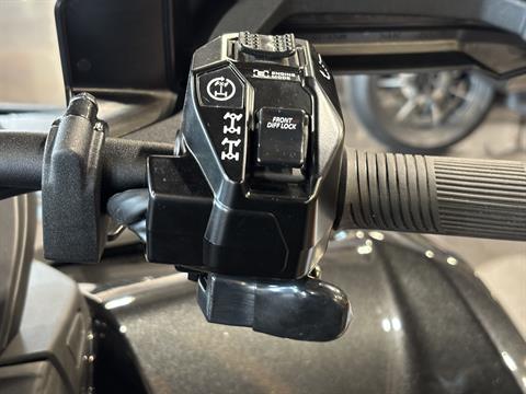 2026 Can-Am Outlander MAX 6x6 Backcountry 1000R in Columbia, Missouri - Photo 11