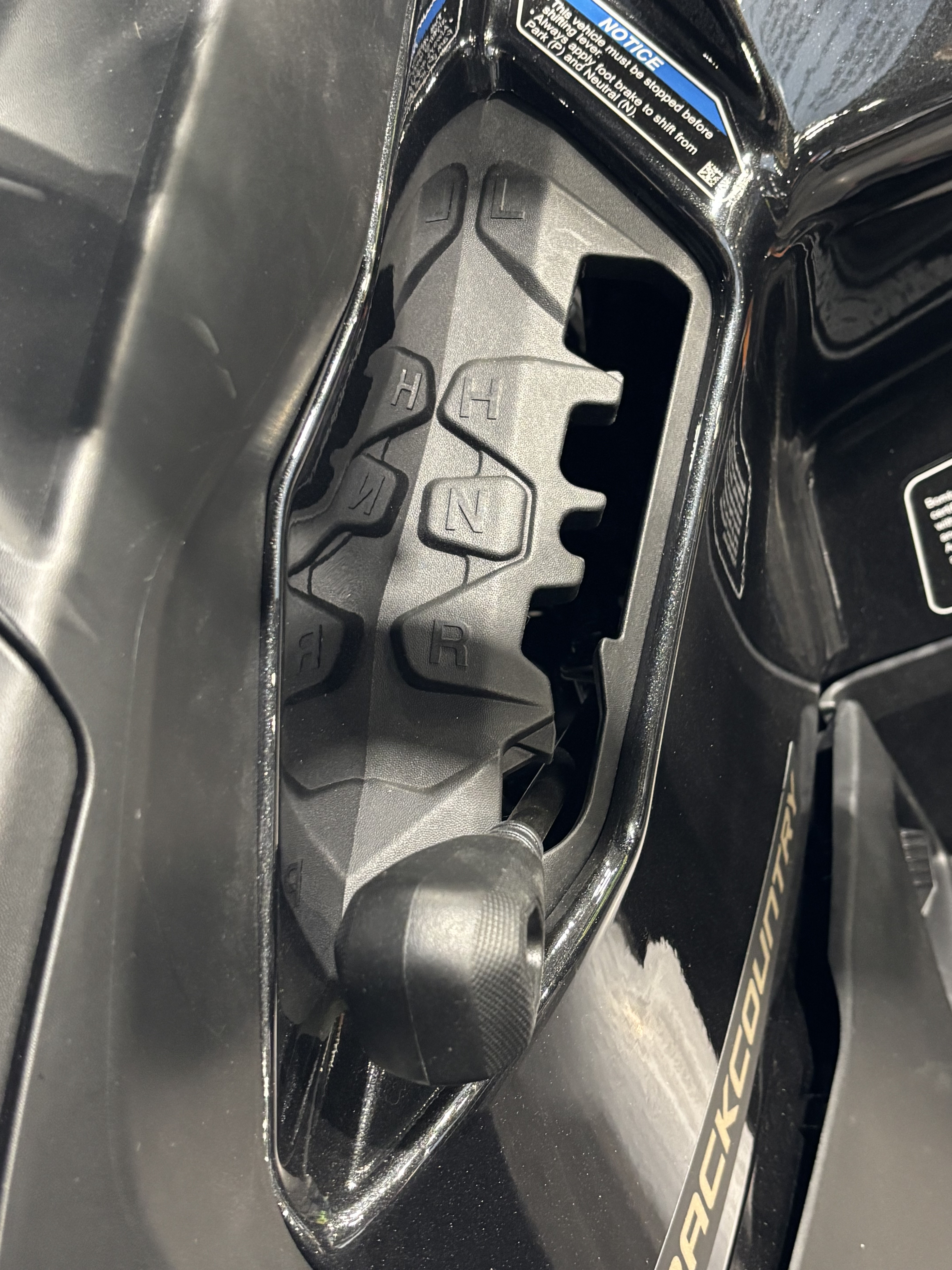 2026 Can-Am Outlander MAX 6x6 Backcountry 1000R in Columbia, Missouri - Photo 13