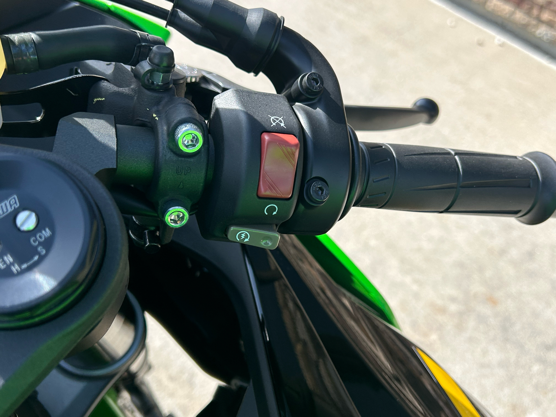 2025 Kawasaki Ninja ZX-6R KRT Edition in Columbia, Missouri - Photo 6