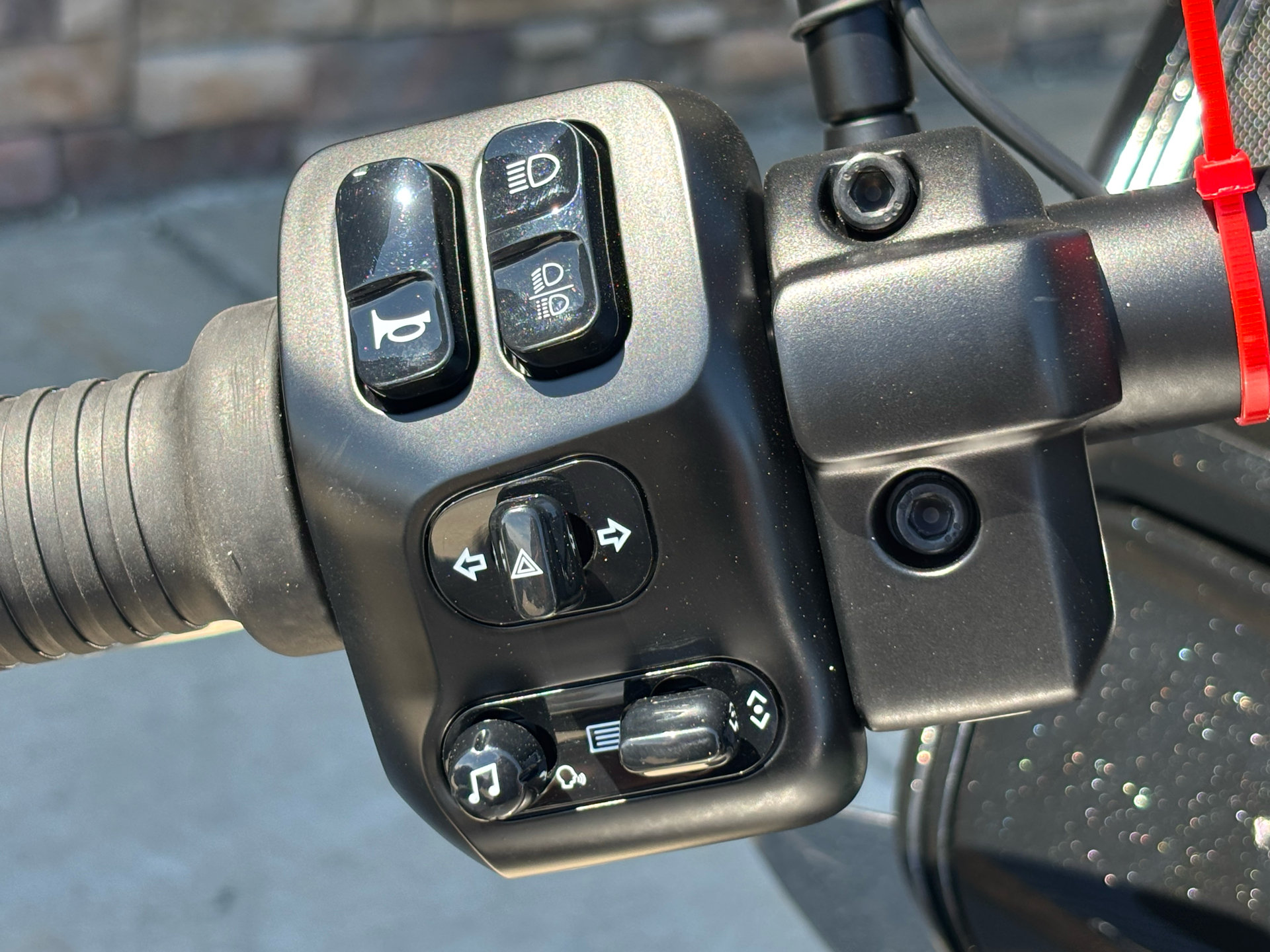 2025 Indian Motorcycle Pursuit® Dark Horse® with 112 and Powerband Audio Package in Columbia, Missouri - Photo 11