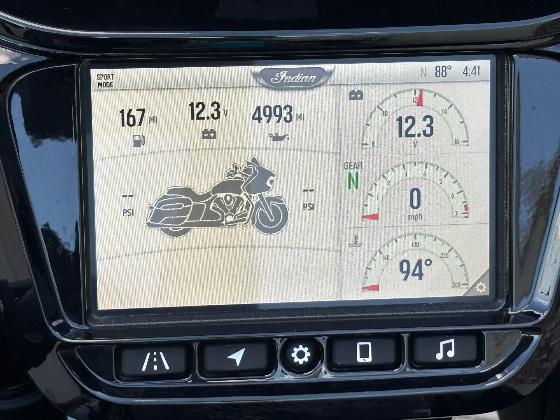 2024 Indian Motorcycle Challenger® Elite in Columbia, Missouri - Photo 8