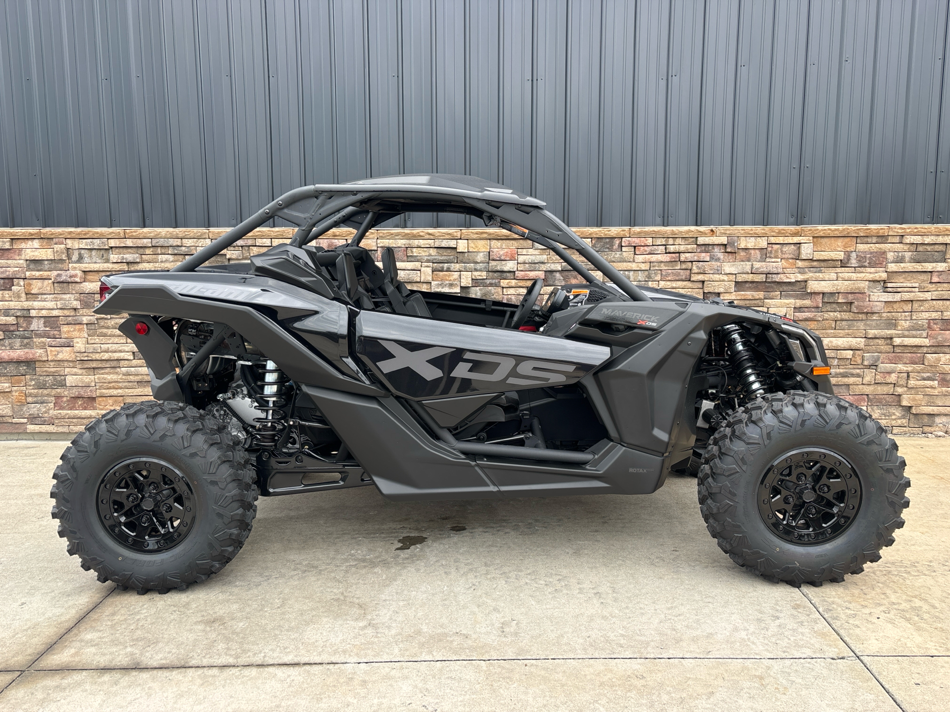 2025 Can-Am Maverick X3 X DS Turbo RR with Smart-Shox in Columbia, Missouri - Photo 1