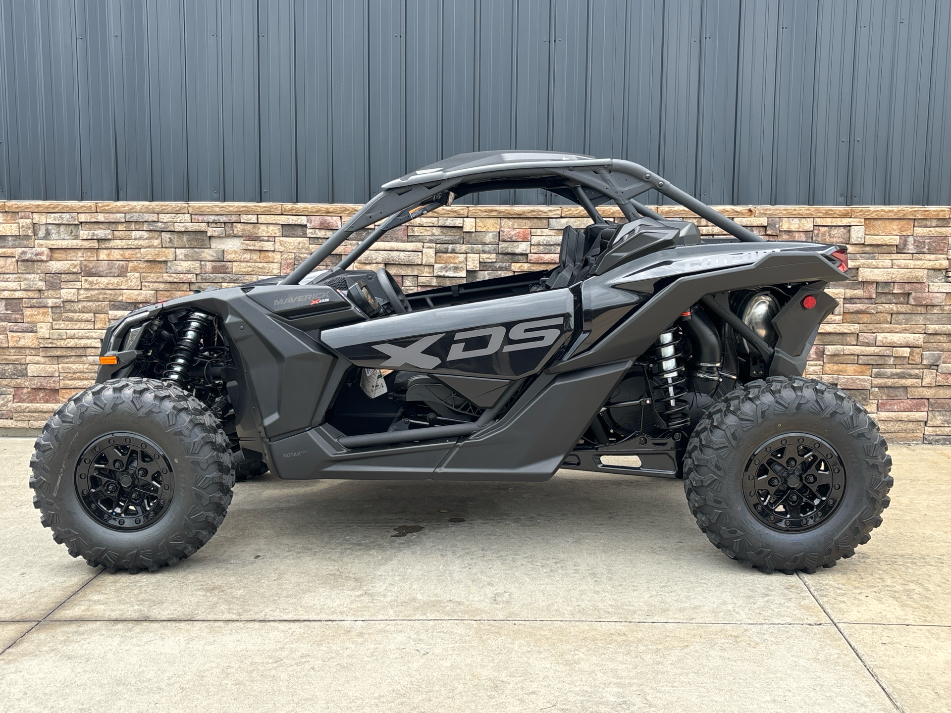 2025 Can-Am Maverick X3 X DS Turbo RR with Smart-Shox in Columbia, Missouri - Photo 12