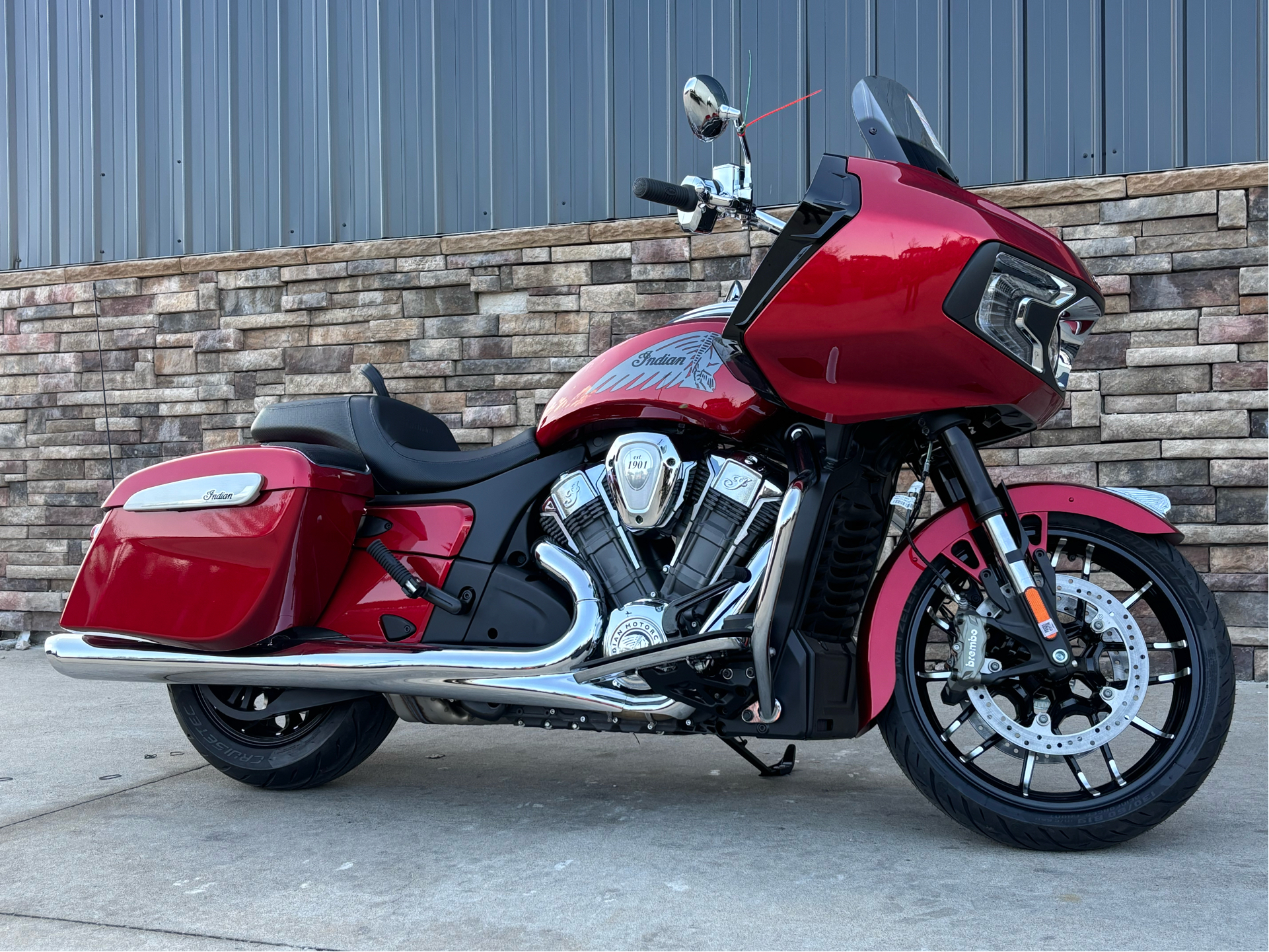 2025 Indian Motorcycle Challenger® Limited in Columbia, Missouri - Photo 2
