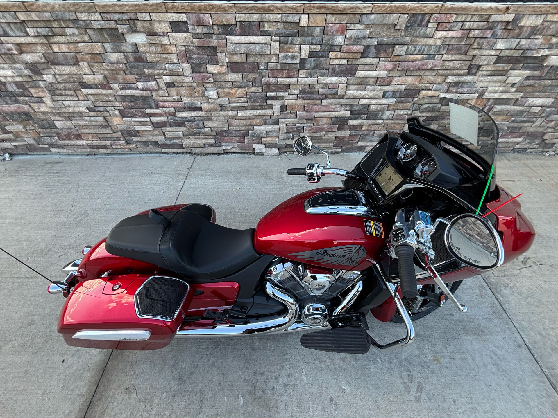 2025 Indian Motorcycle Challenger® Limited in Columbia, Missouri - Photo 12