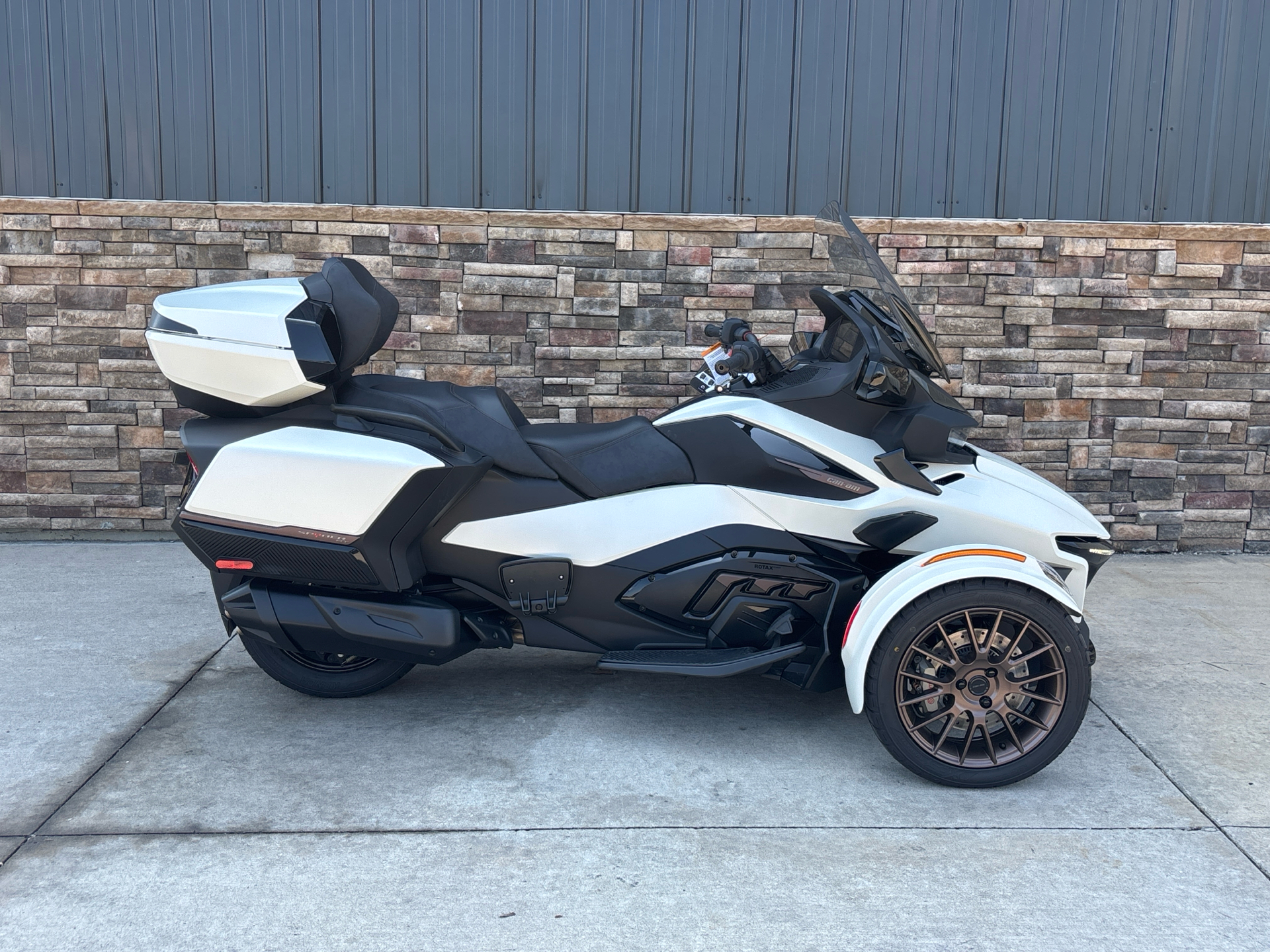 2025 Can-Am Spyder RT Sea-to-Sky in Columbia, Missouri - Photo 12