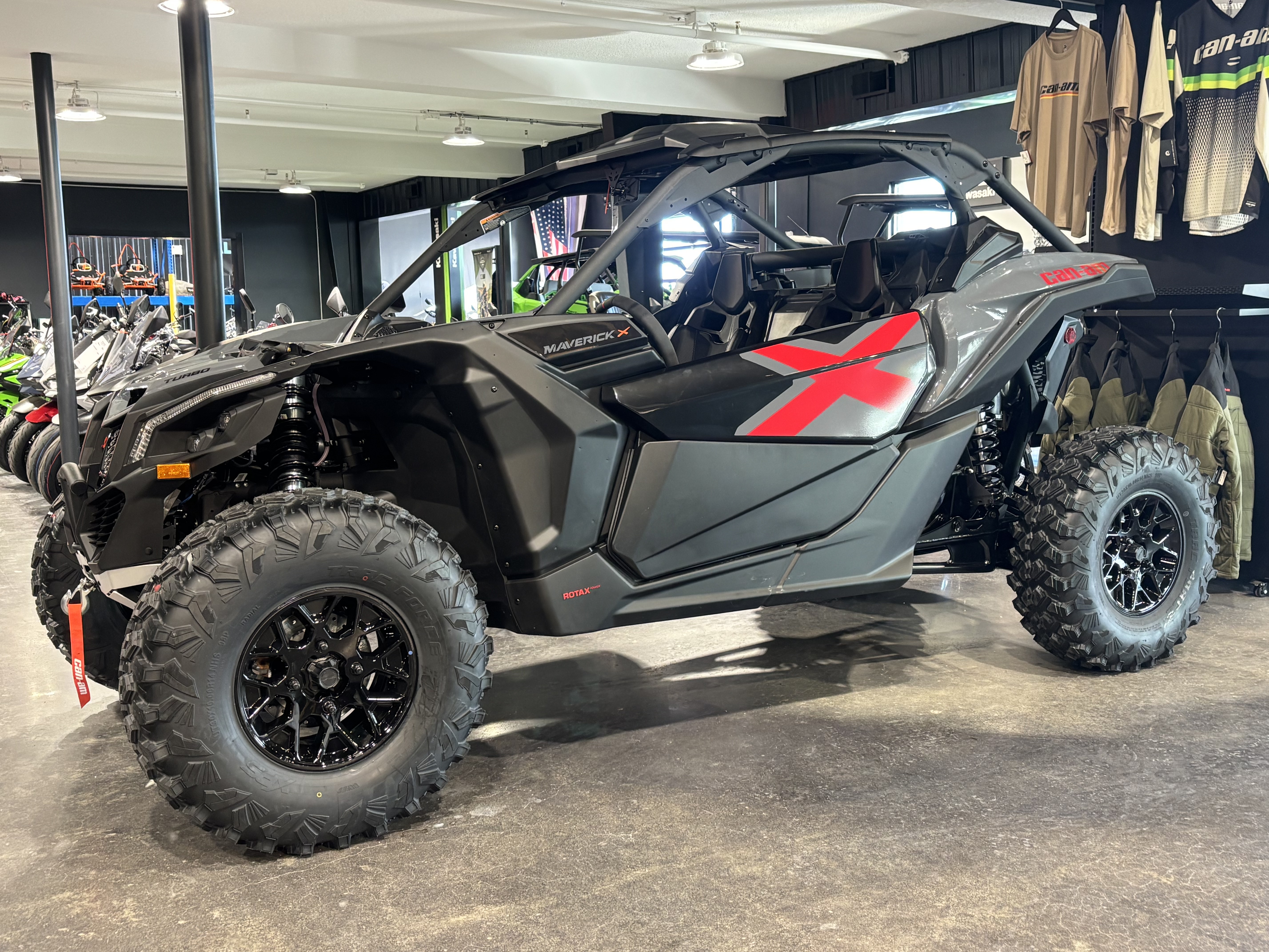 2026 Can-Am Maverick X3 X TURBO in Columbia, Missouri - Photo 2