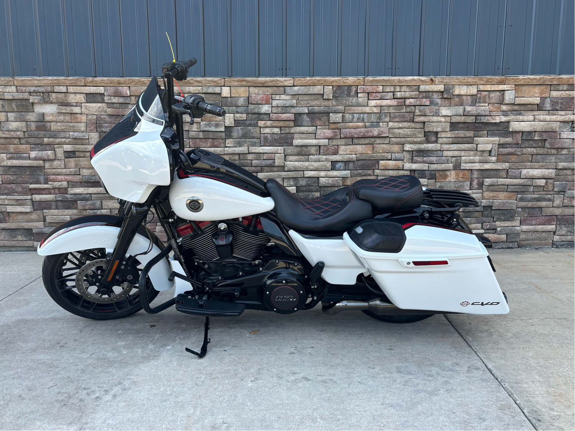 2021 Harley-Davidson CVO™ Street Glide® in Columbia, Missouri - Photo 1
