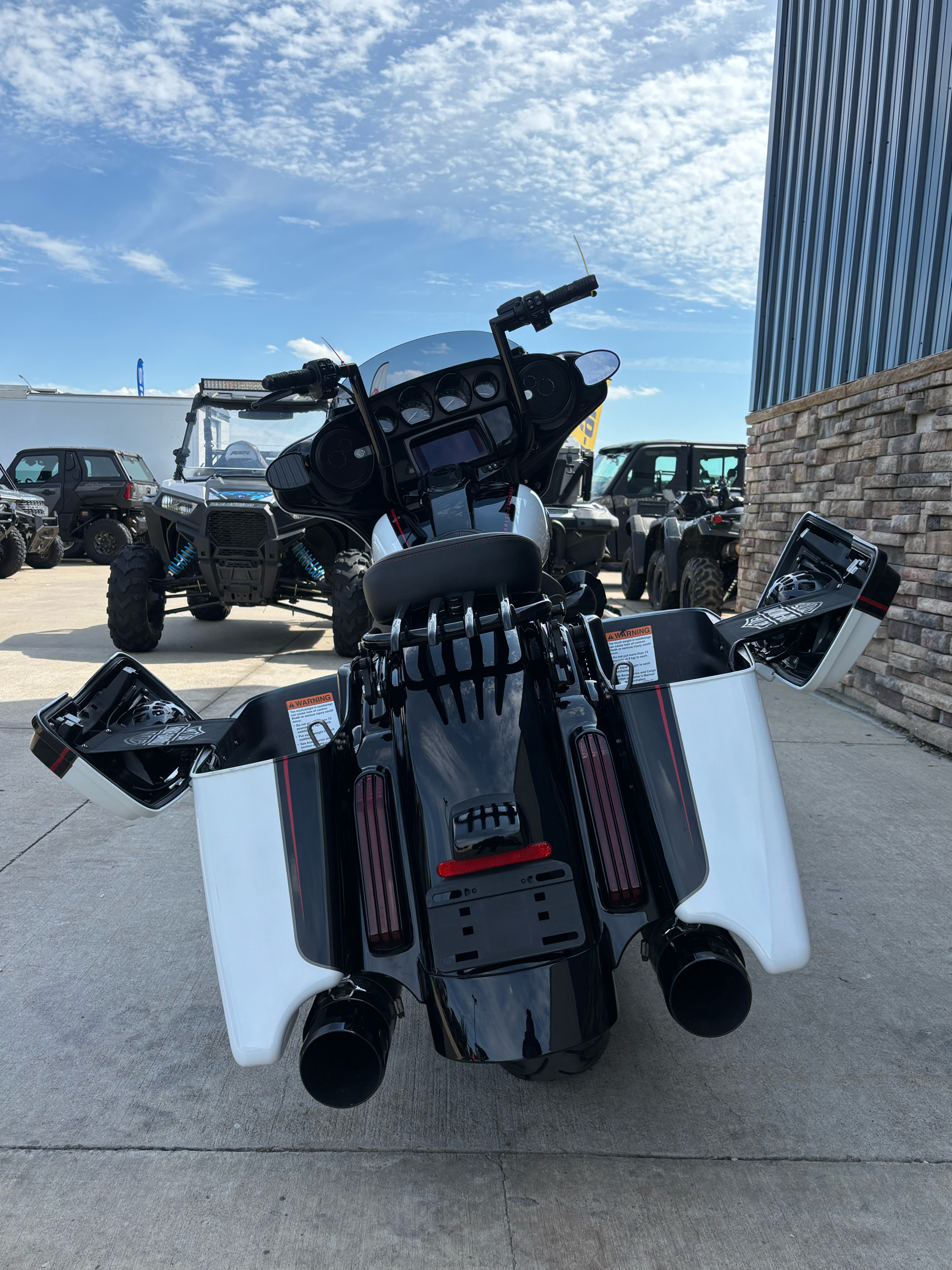 2021 Harley-Davidson CVO™ Street Glide® in Columbia, Missouri - Photo 10