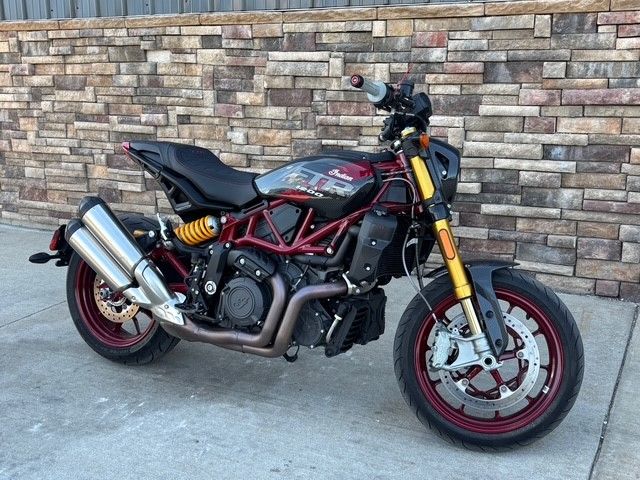 2024 Indian Motorcycle FTR R Carbon in Columbia, Missouri - Photo 2