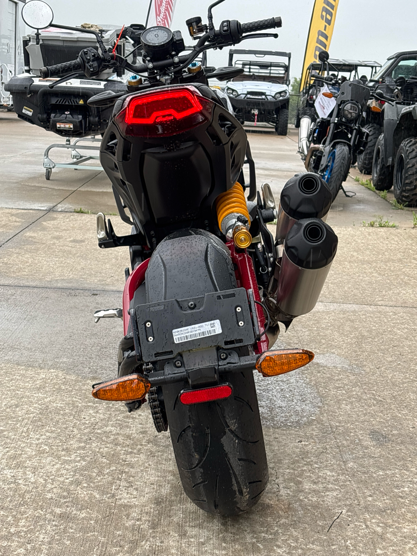 2024 Indian Motorcycle FTR R Carbon in Columbia, Missouri - Photo 9