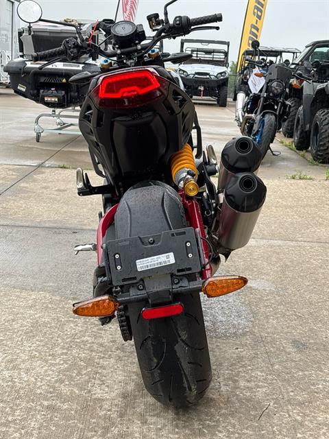 2024 Indian Motorcycle FTR R Carbon in Columbia, Missouri - Photo 9