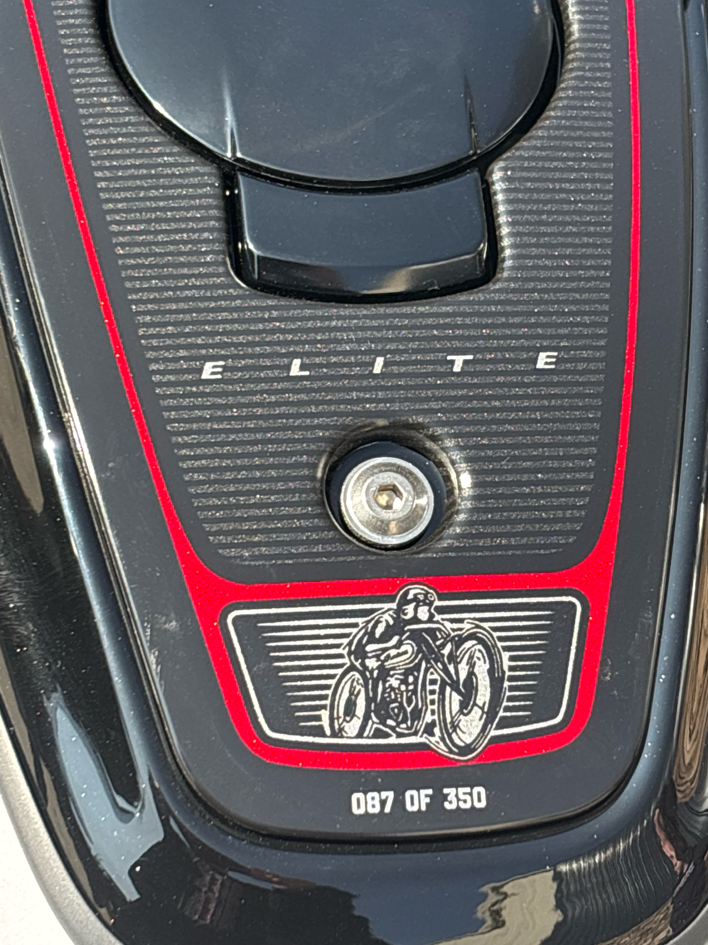 2025 Indian Motorcycle Challenger® Elite in Columbia, Missouri - Photo 9