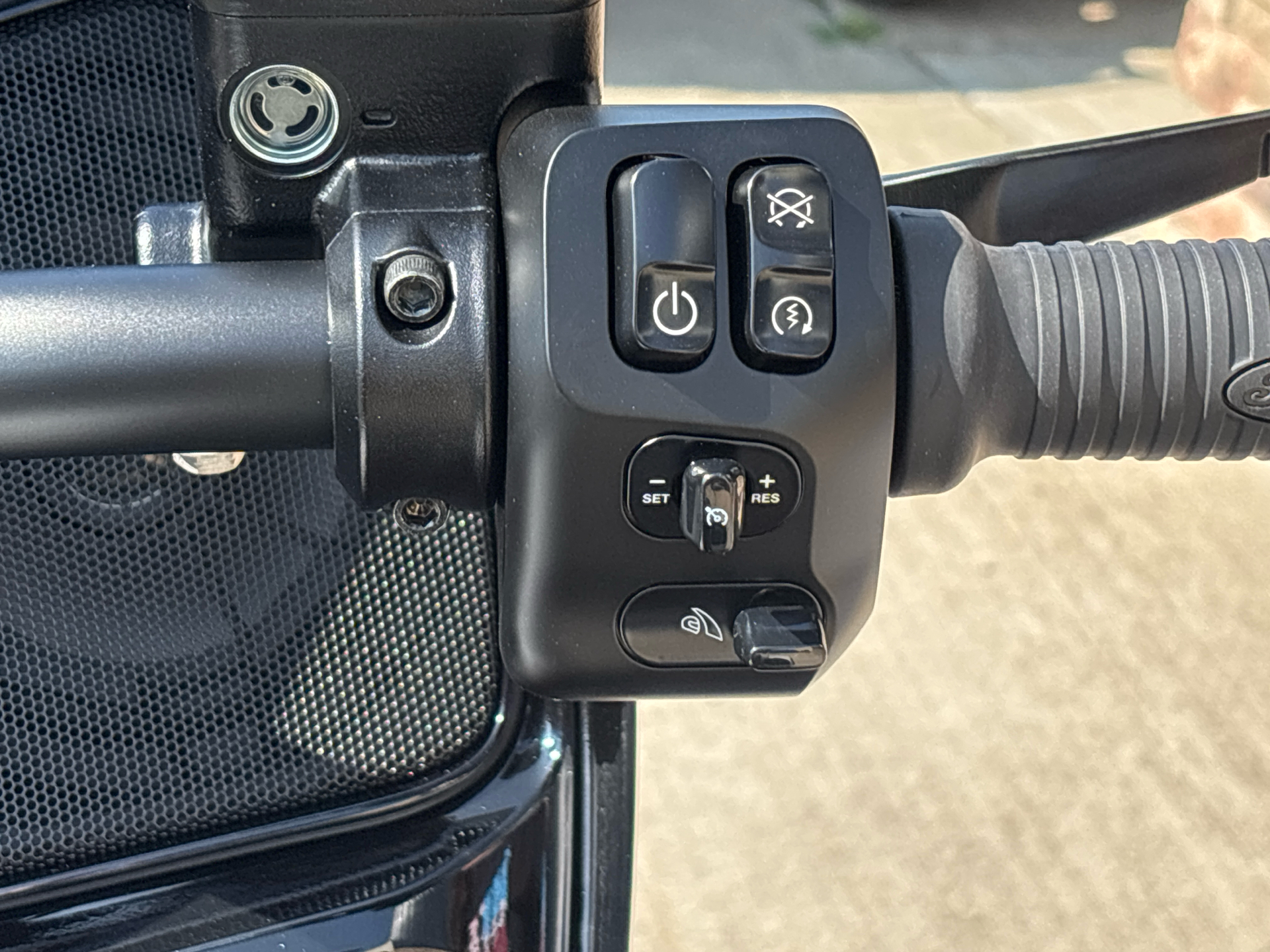 2025 Indian Motorcycle Challenger® Elite in Columbia, Missouri - Photo 11