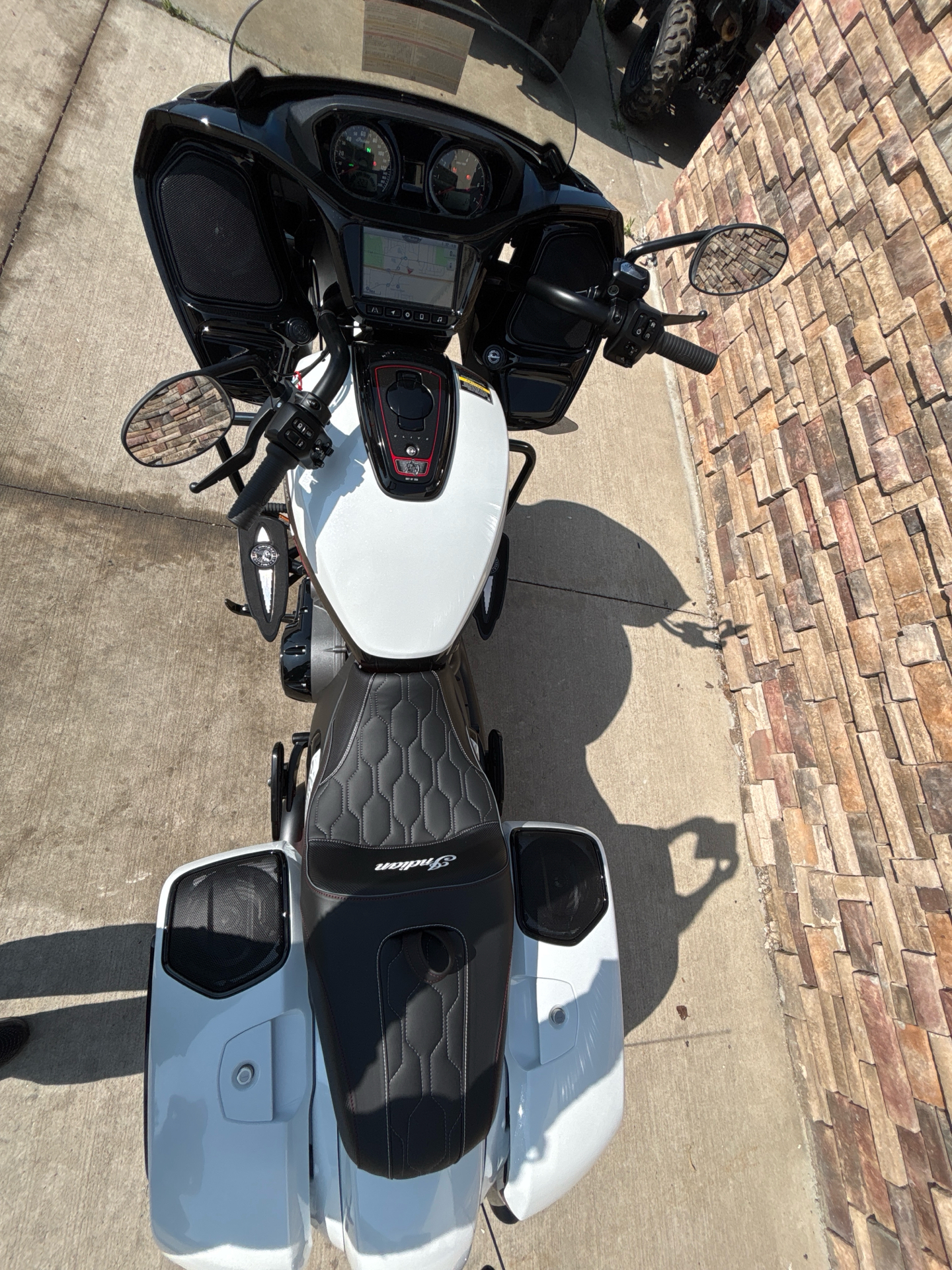 2025 Indian Motorcycle Challenger® Elite in Columbia, Missouri - Photo 13