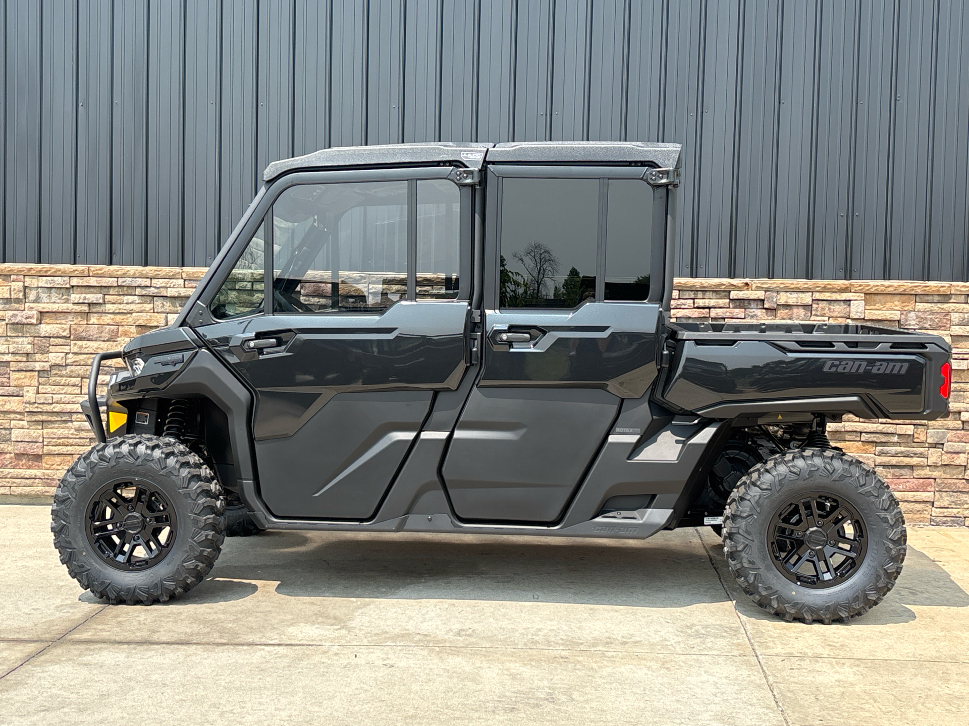 2025 Can-Am Defender MAX Lone Star CAB in Columbia, Missouri - Photo 1
