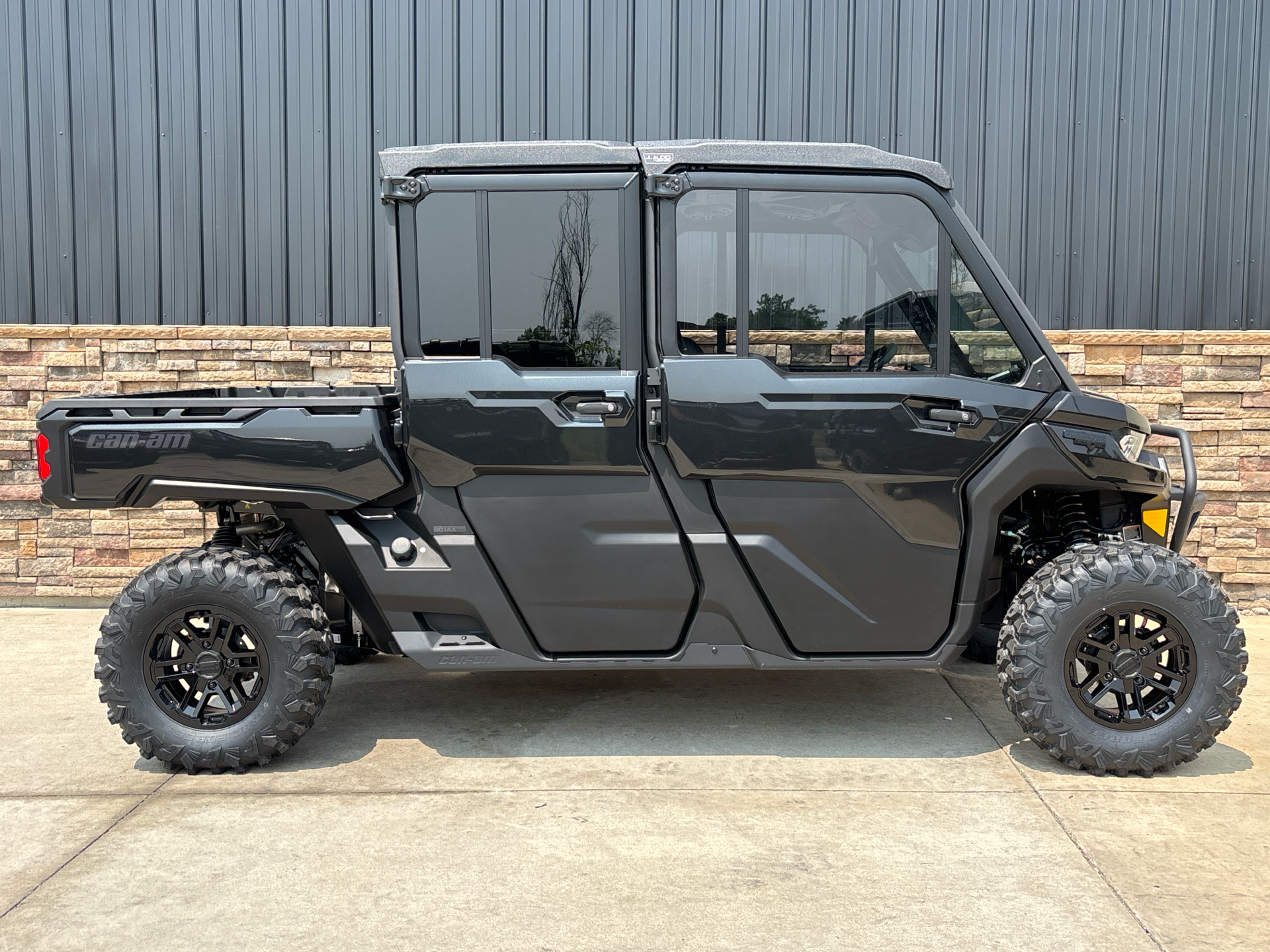 2025 Can-Am Defender MAX Lone Star CAB in Columbia, Missouri - Photo 14