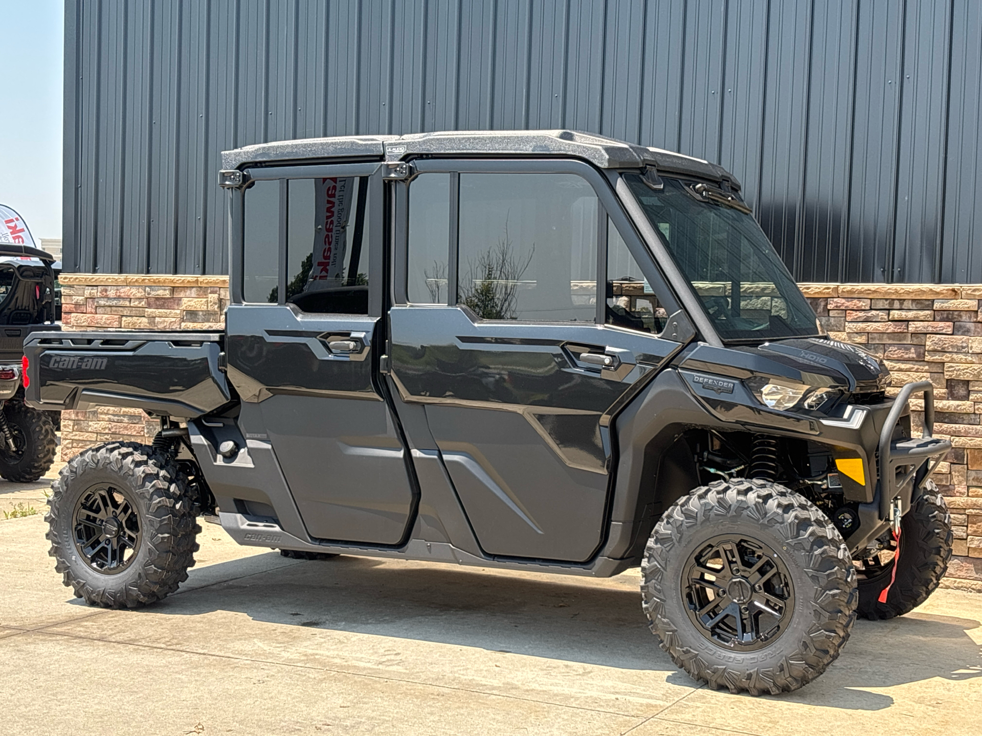 2025 Can-Am Defender MAX Lone Star CAB in Columbia, Missouri - Photo 2