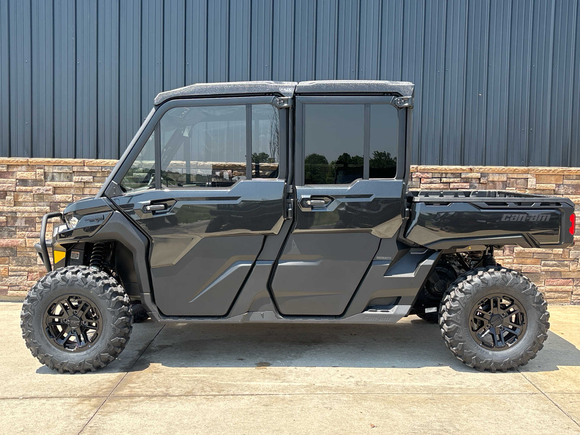2025 Can-Am Defender MAX Lone Star CAB in Columbia, Missouri - Photo 13