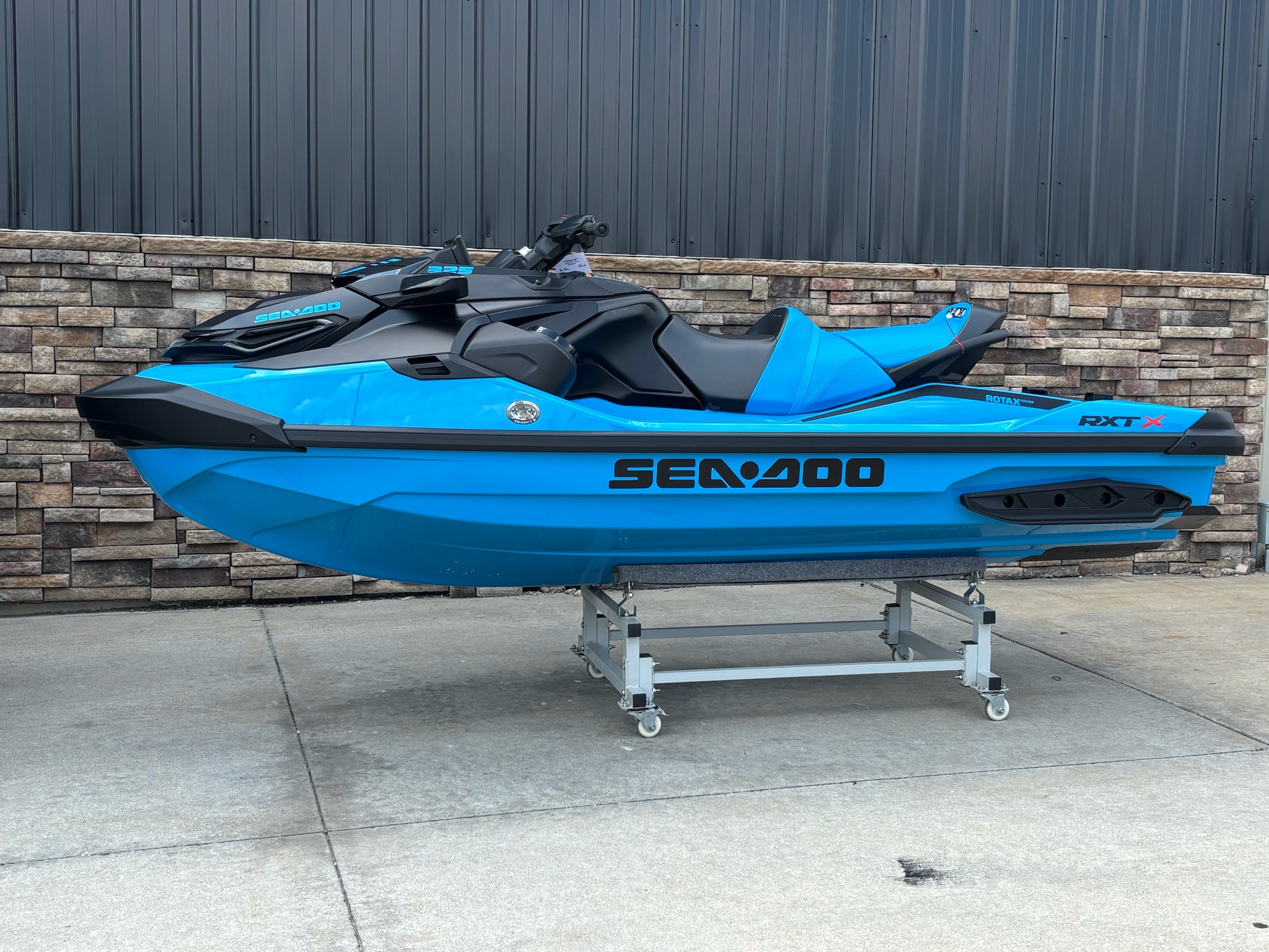 2026 Sea-Doo RXT-X 325 + Tech Package 2
