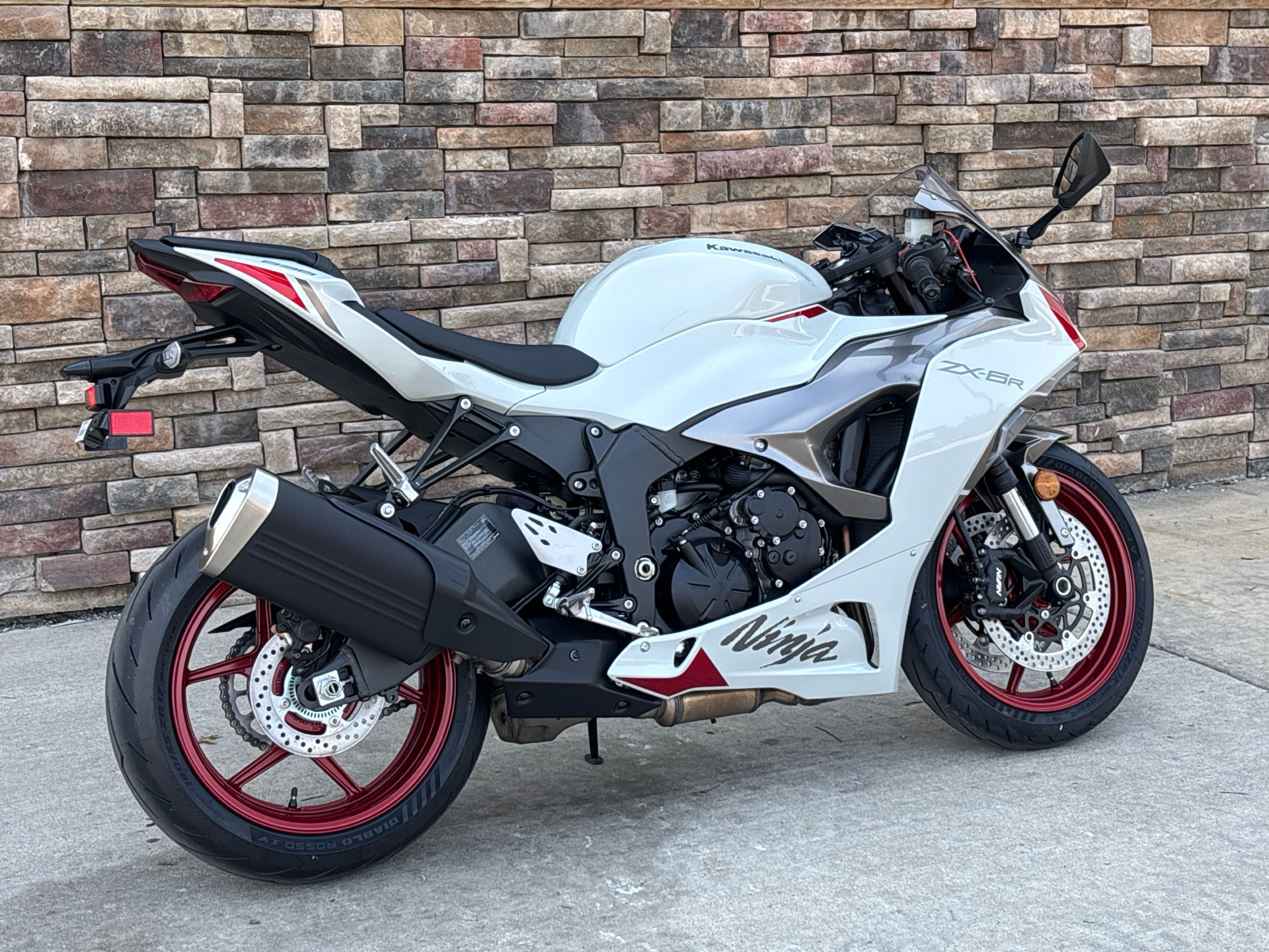 2025 Kawasaki Ninja ZX-6R in Columbia, Missouri - Photo 3