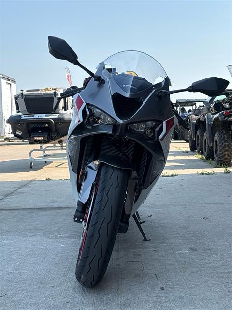 2025 Kawasaki Ninja ZX-6R in Columbia, Missouri - Photo 4