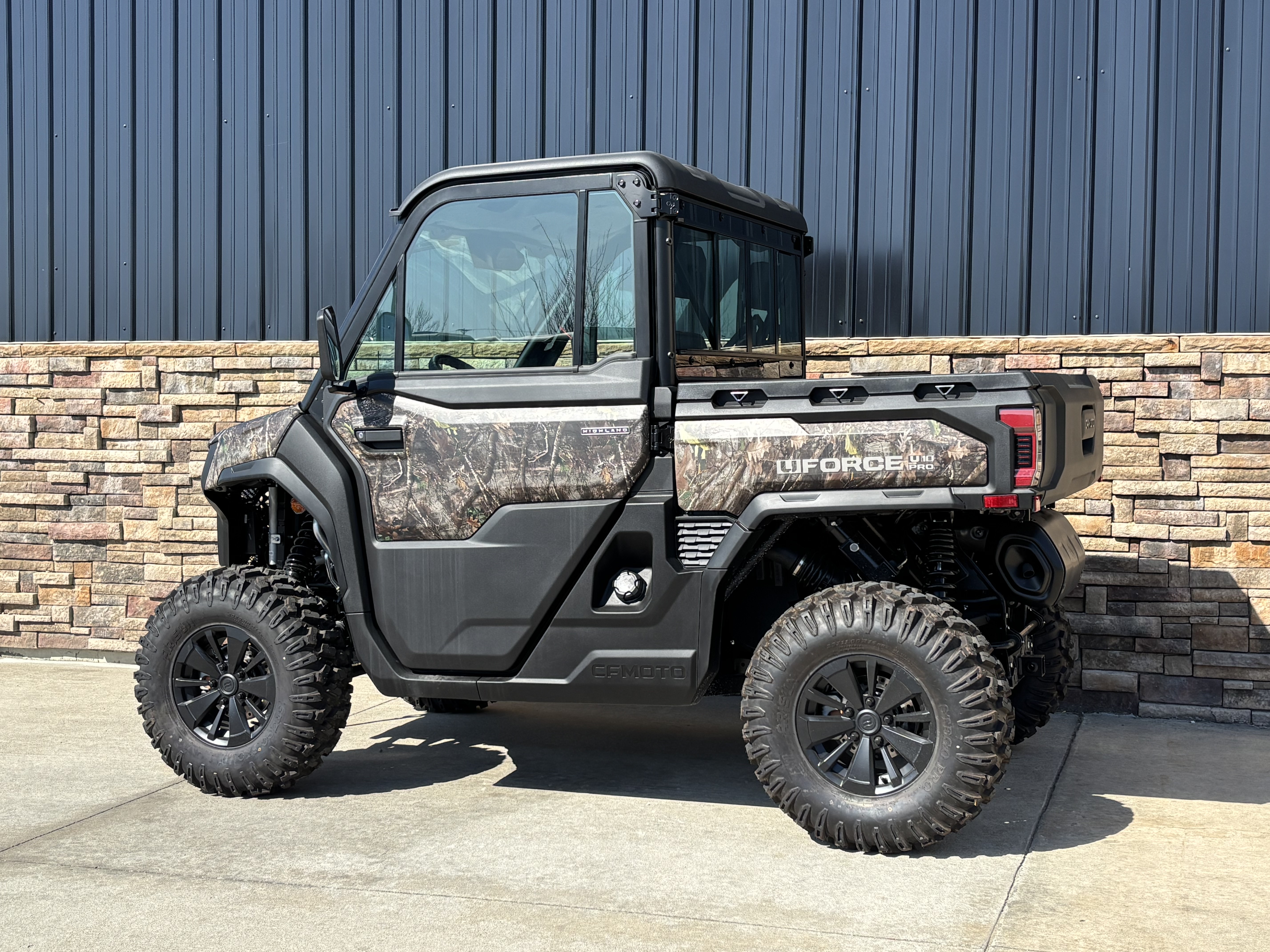 2026 CFMOTO UFORCE U10 Pro Highland in Columbia, Missouri - Photo 2