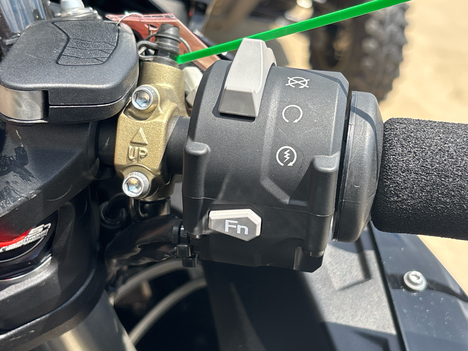 2023 Kawasaki Ninja H2 SX SE in Columbia, Missouri - Photo 6
