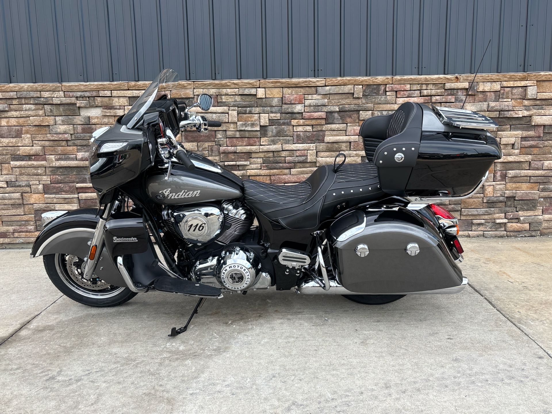 2024 Indian Motorcycle Roadmaster® with PowerBand Audio Package in Columbia, Missouri - Photo 1