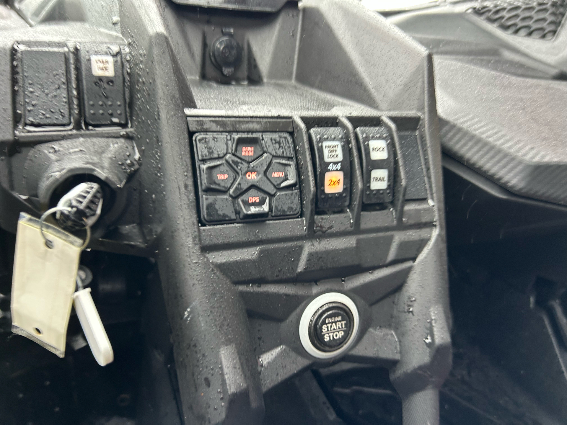 2025 Can-Am Maverick X3 X RC Turbo RR 72 in Columbia, Missouri - Photo 6