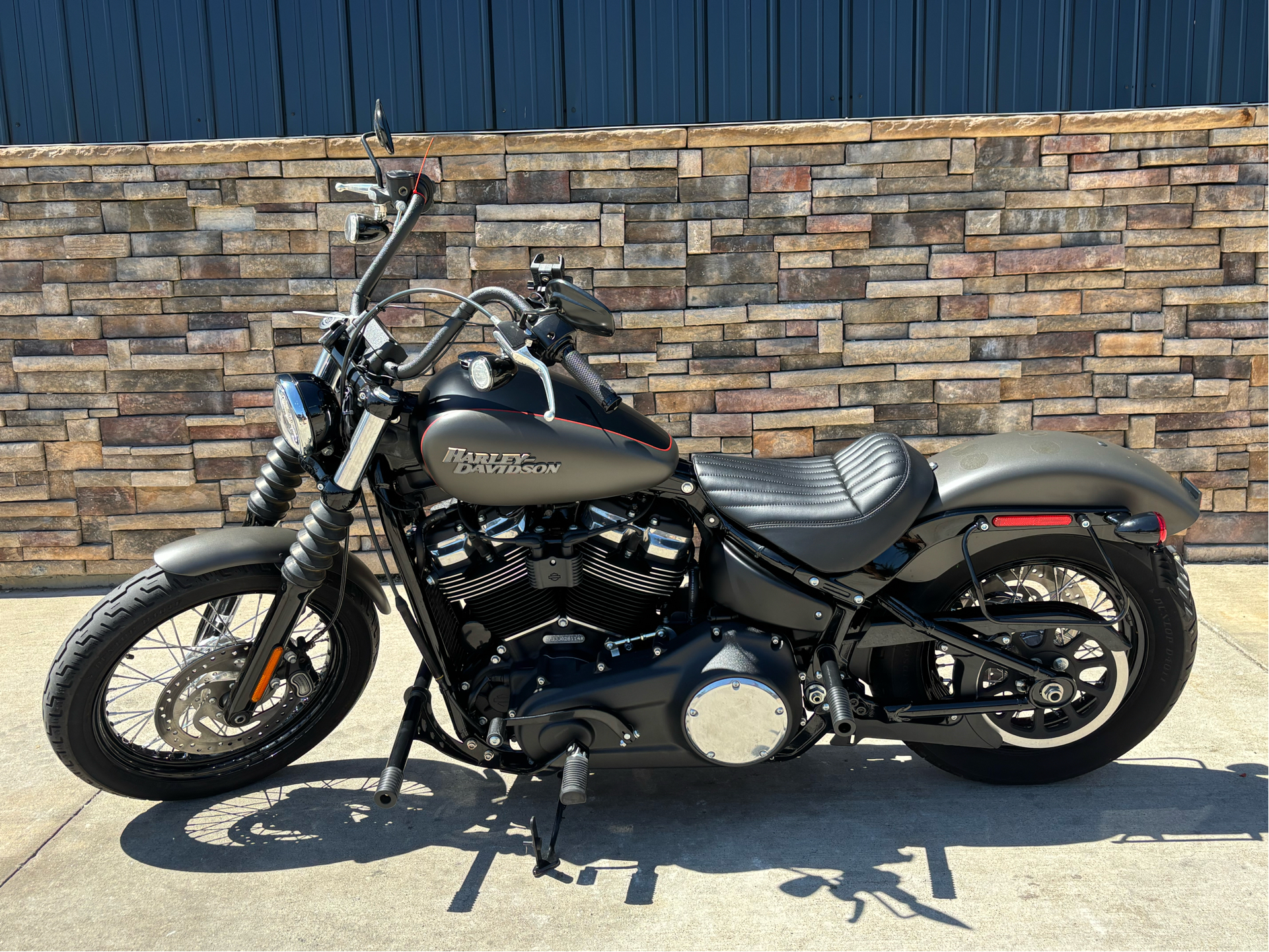 2018 Harley-Davidson Street Bob® 107 in Columbia, Missouri - Photo 12
