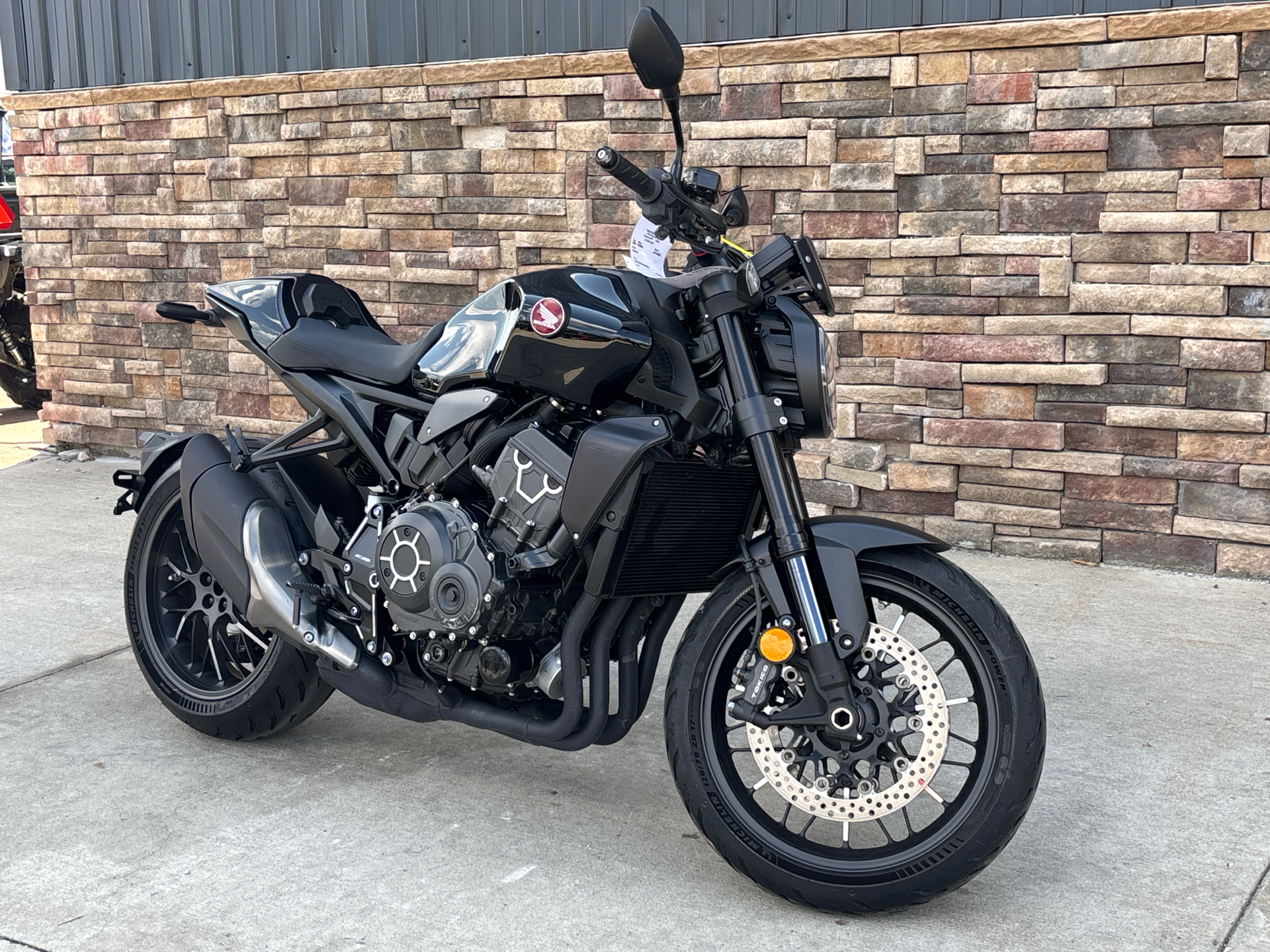 2023 Honda CB1000R Black Edition in Columbia, Missouri - Photo 2