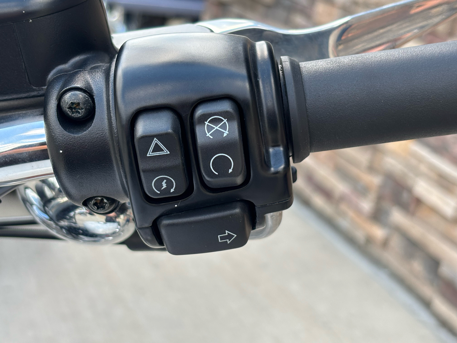 2017 Harley-Davidson Superlow® in Columbia, Missouri - Photo 8