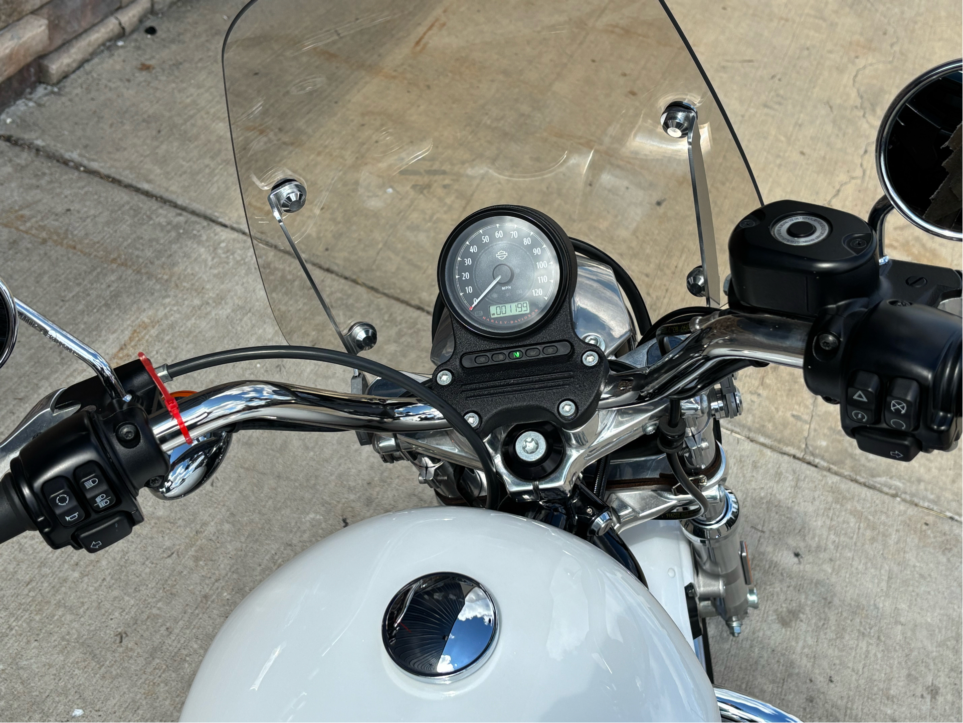 2017 Harley-Davidson Superlow® in Columbia, Missouri - Photo 10