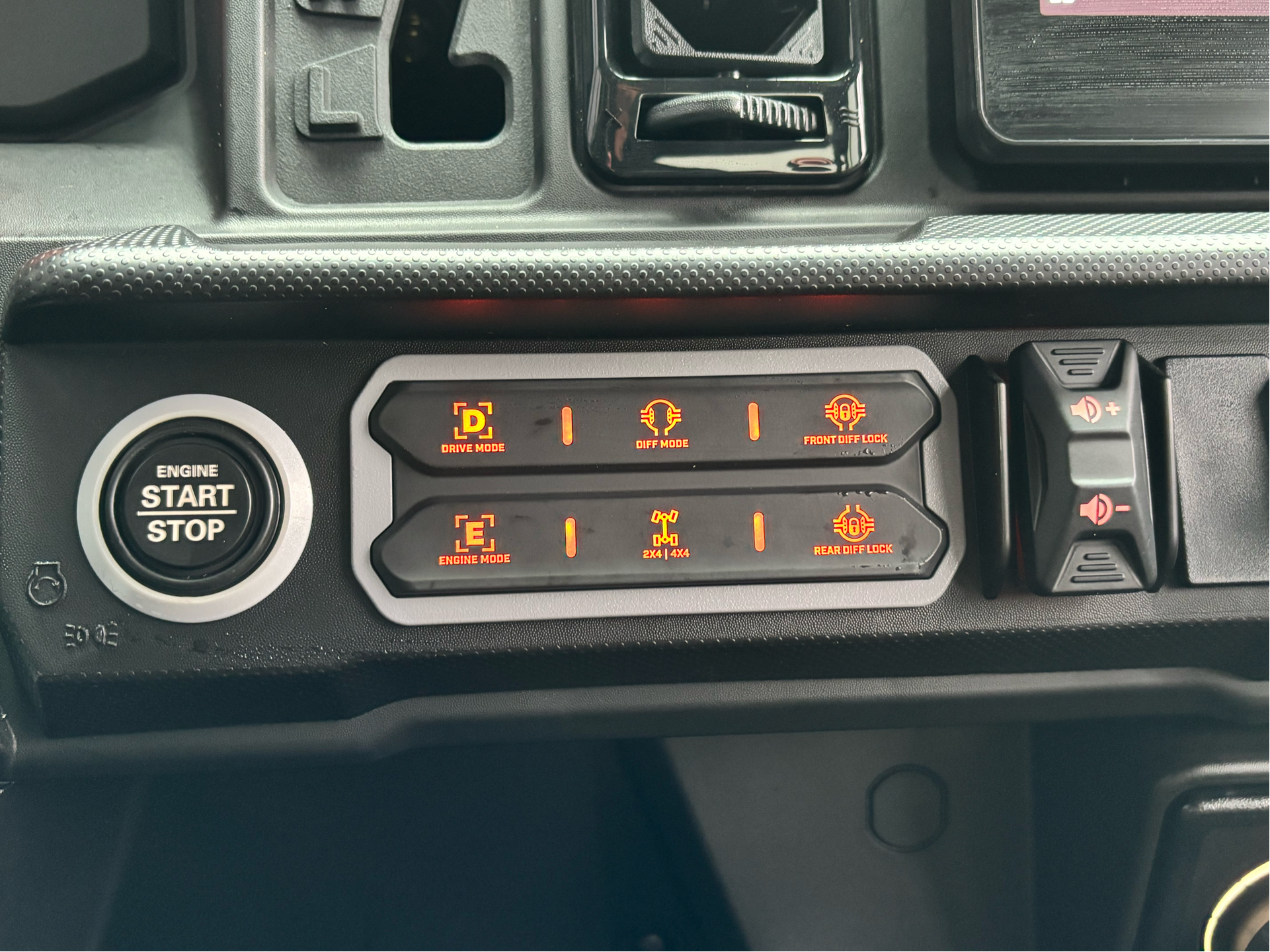 2026 Can-Am Defender MAX Lone Star CAB HD11 in Columbia, Missouri - Photo 11