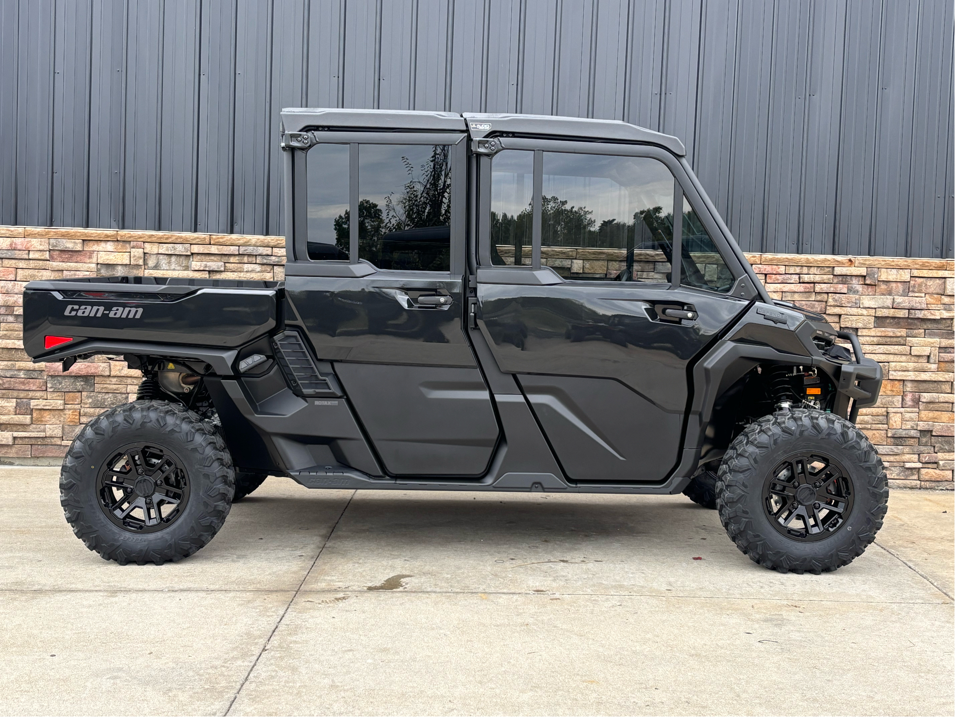 2026 Can-Am Defender MAX Lone Star CAB HD11 in Columbia, Missouri - Photo 1