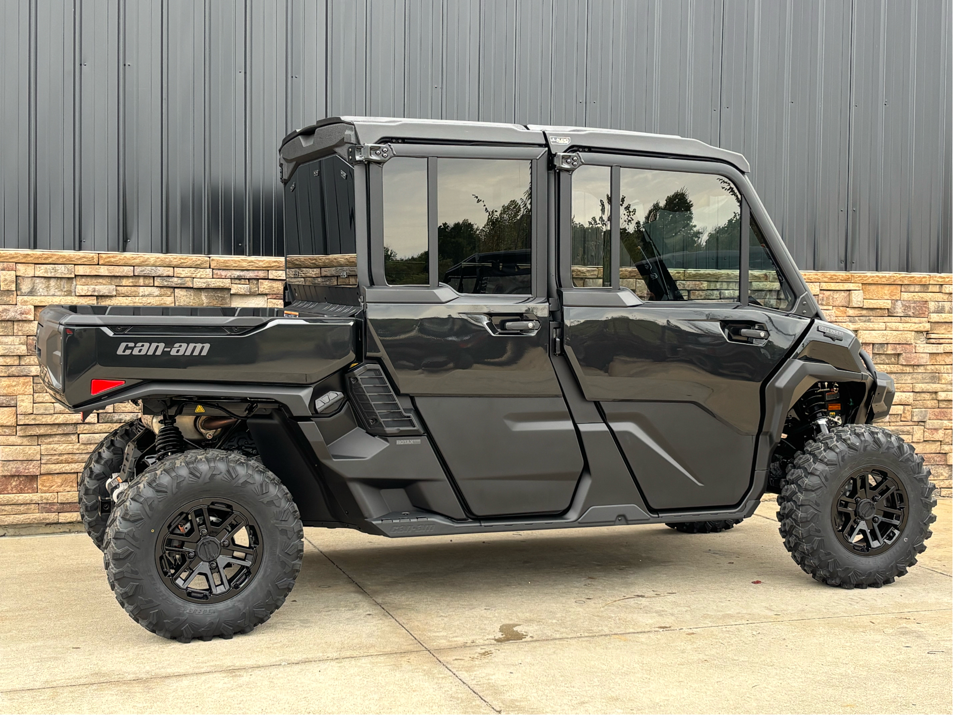 2026 Can-Am Defender MAX Lone Star CAB HD11 in Columbia, Missouri - Photo 2