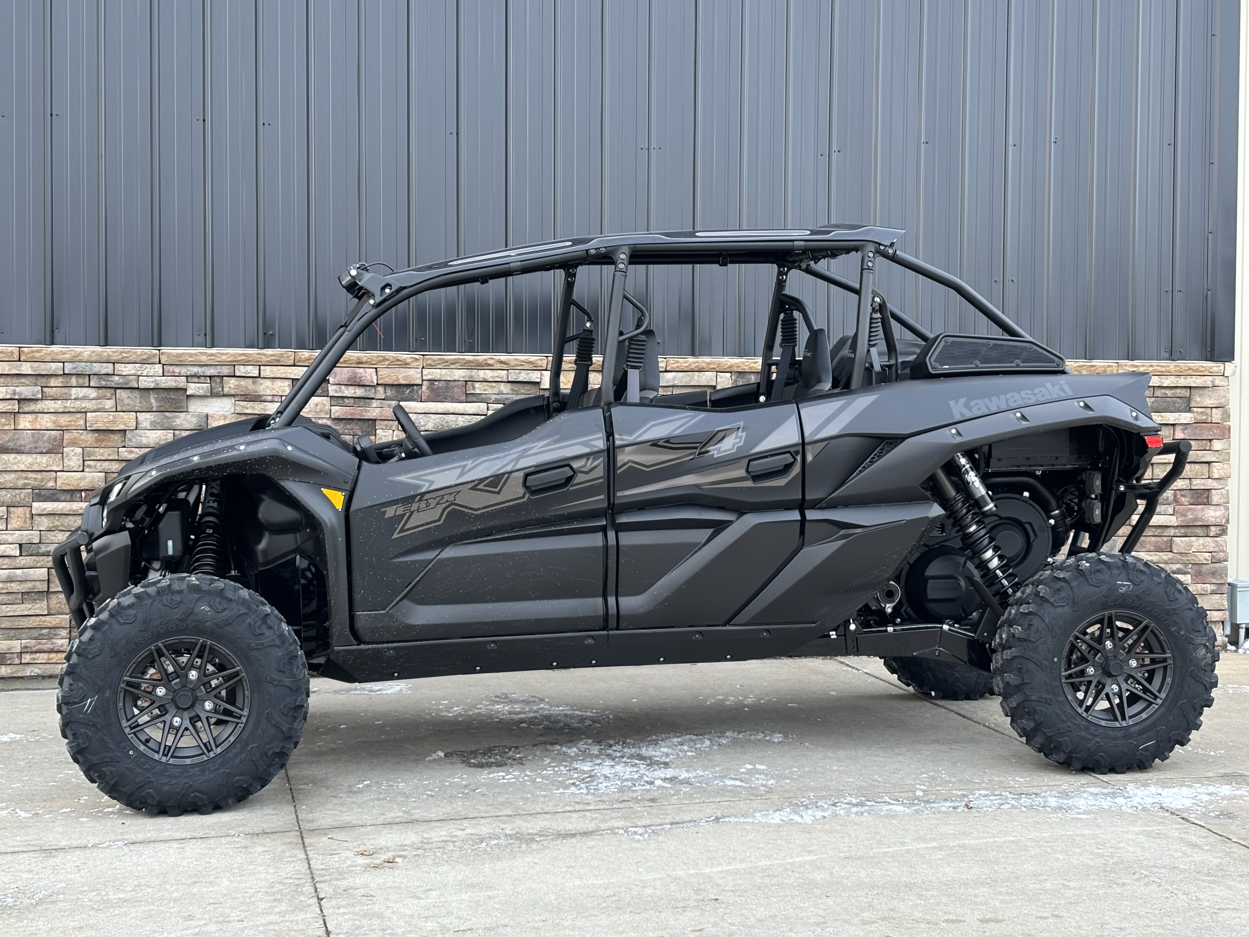 2026 Kawasaki Teryx KRX4 1000 Blackout Edition in Columbia, Missouri - Photo 2