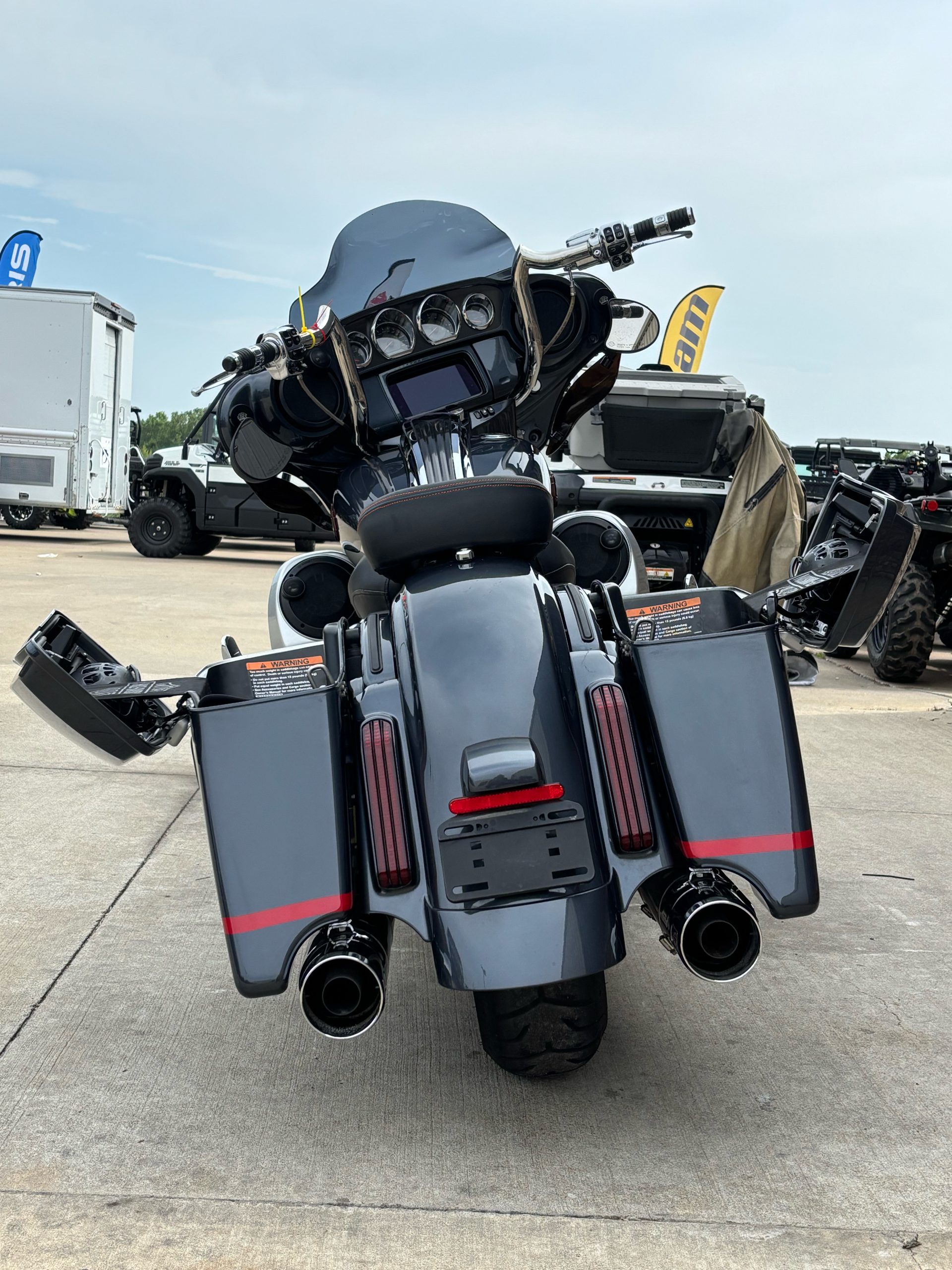 2019 Harley-Davidson CVO™ Street Glide® in Columbia, Missouri - Photo 5