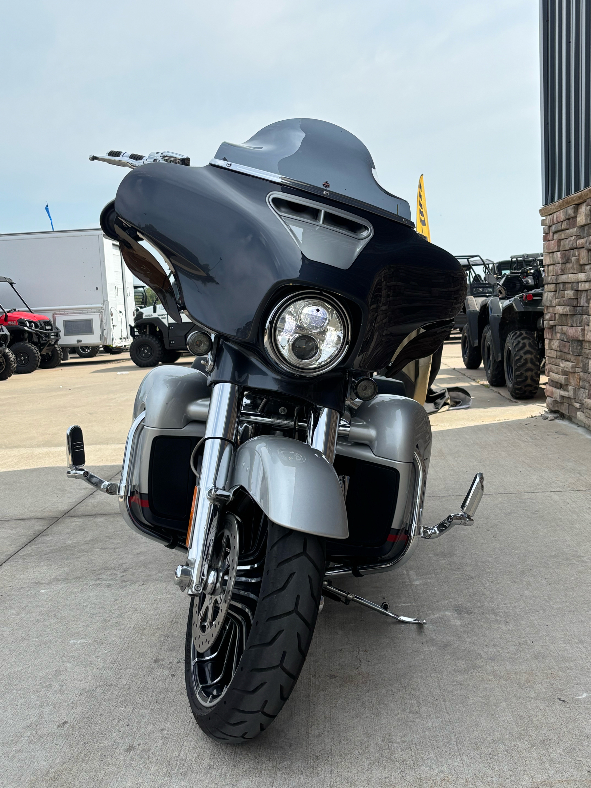 2019 Harley-Davidson CVO™ Street Glide® in Columbia, Missouri - Photo 13