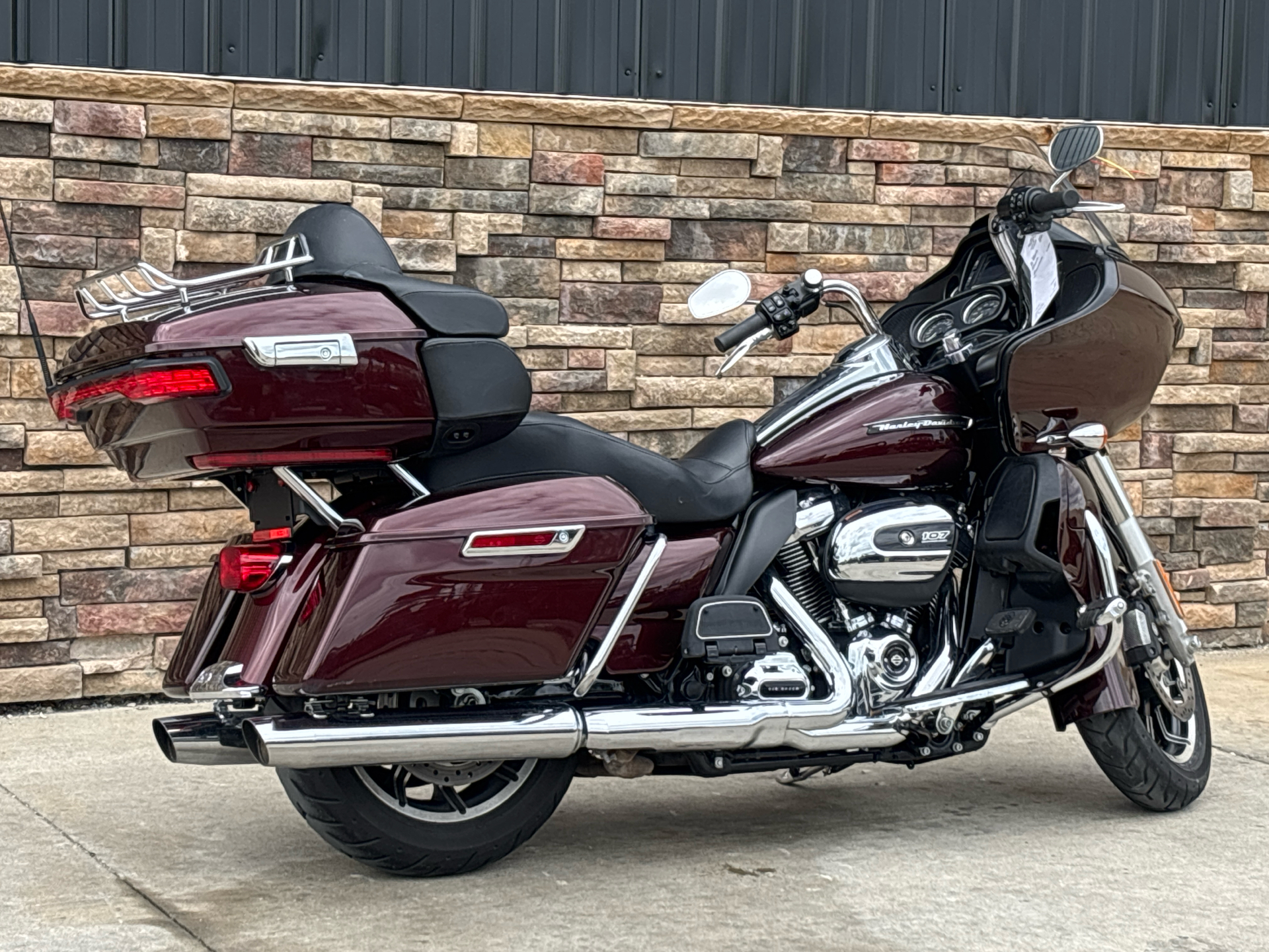 2018 Harley-Davidson Road Glide® Ultra in Columbia, Missouri - Photo 2