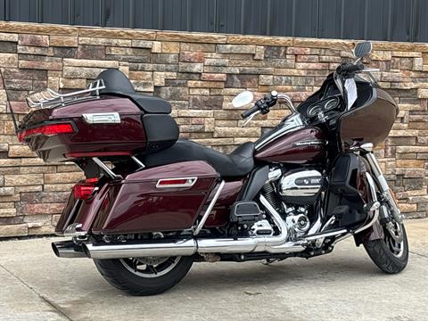 2018 Harley-Davidson Road Glide® Ultra in Columbia, Missouri - Photo 2