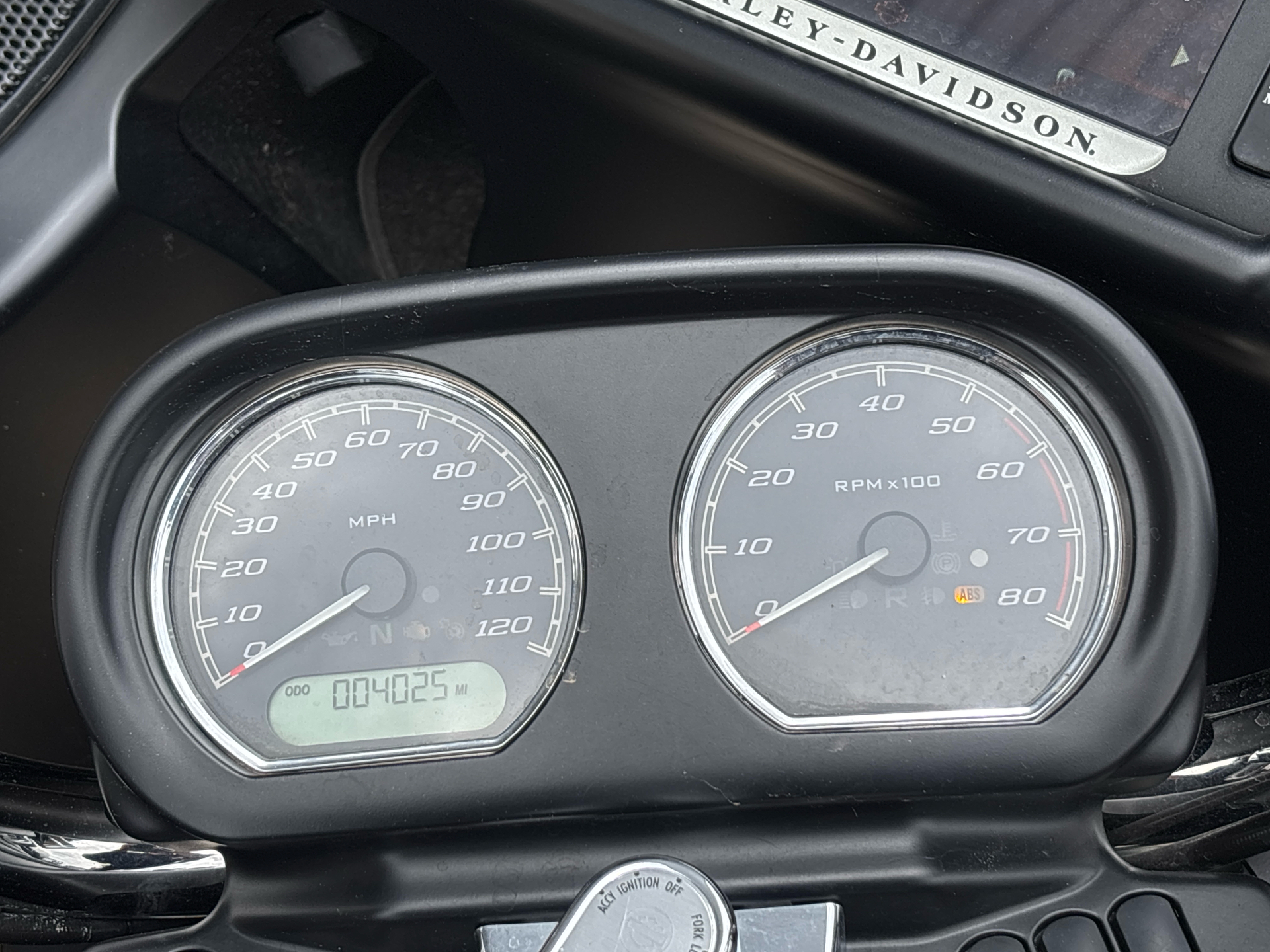 2018 Harley-Davidson Road Glide® Ultra in Columbia, Missouri - Photo 6