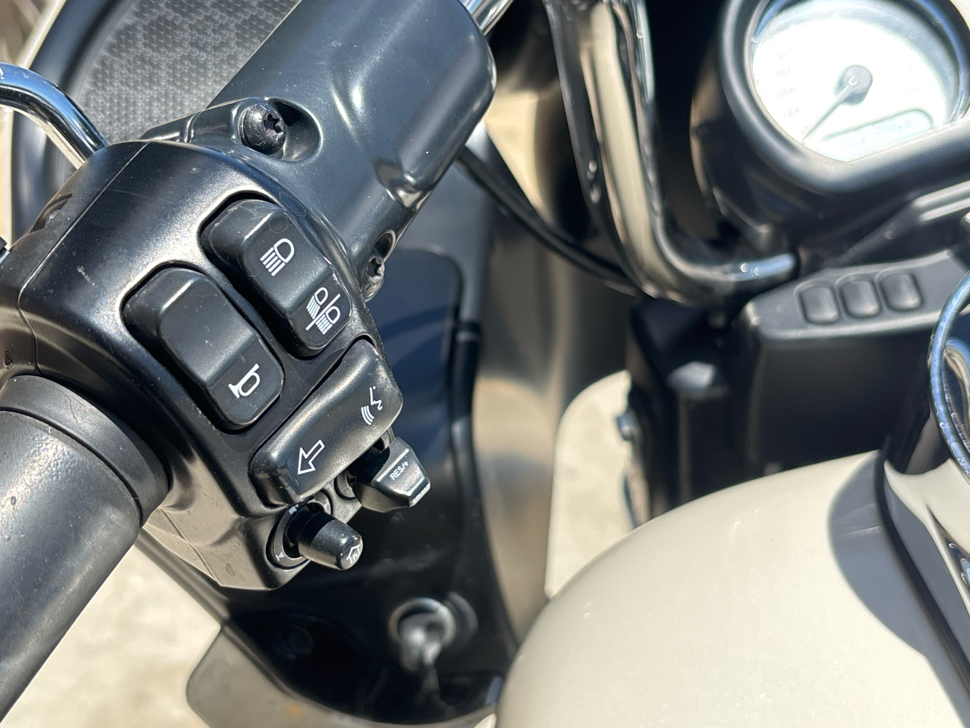 2022 Harley-Davidson Road Glide® in Columbia, Missouri - Photo 8