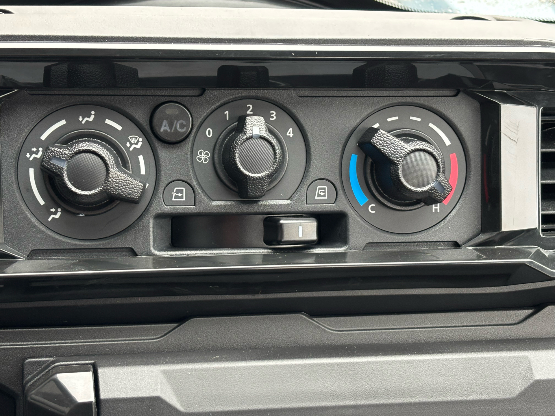 2025 Kawasaki RIDGE XR CREW Limited HVAC in Columbia, Missouri - Photo 9