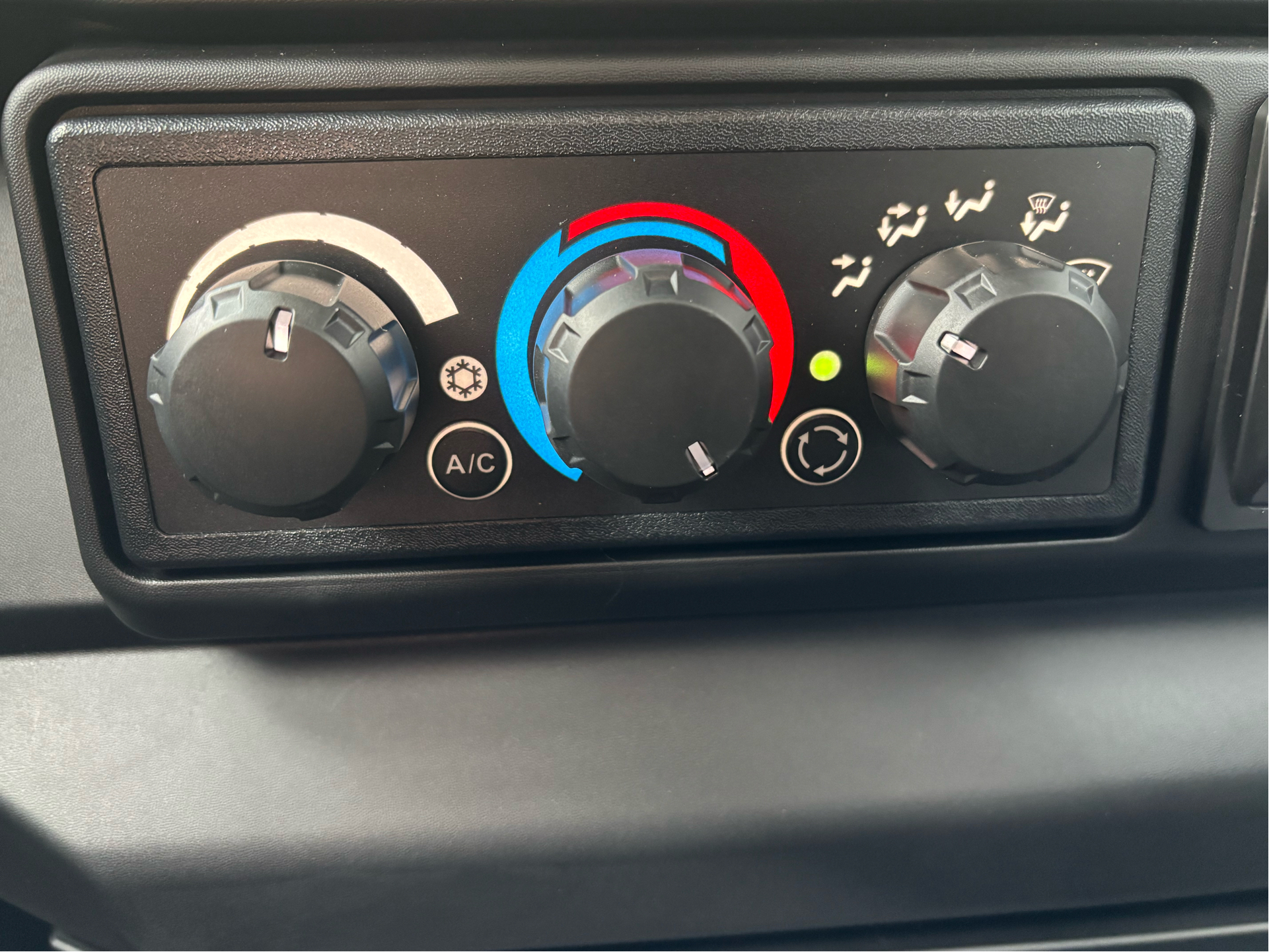 2026 Can-Am Defender MAX XT CAB HD11 in Columbia, Missouri - Photo 9