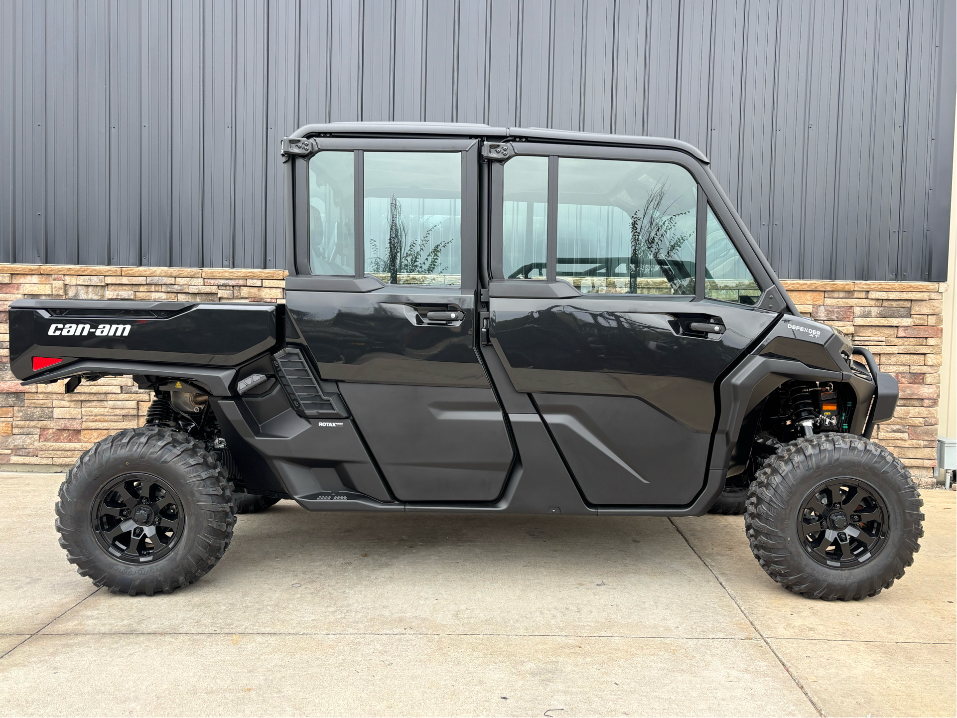 2026 Can-Am Defender MAX XT CAB HD11 in Columbia, Missouri - Photo 17