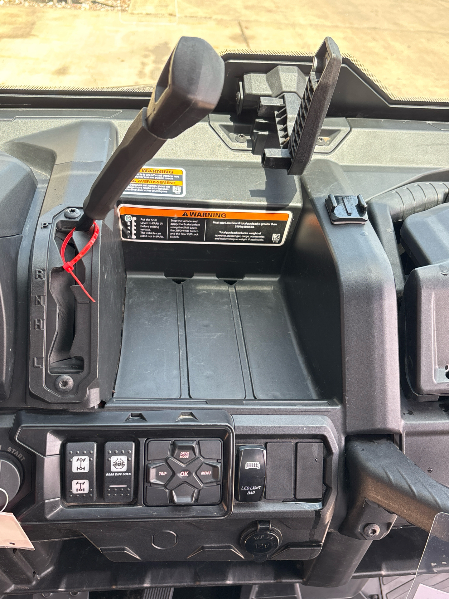 2023 Can-Am Defender MAX XT HD10 in Columbia, Missouri - Photo 8
