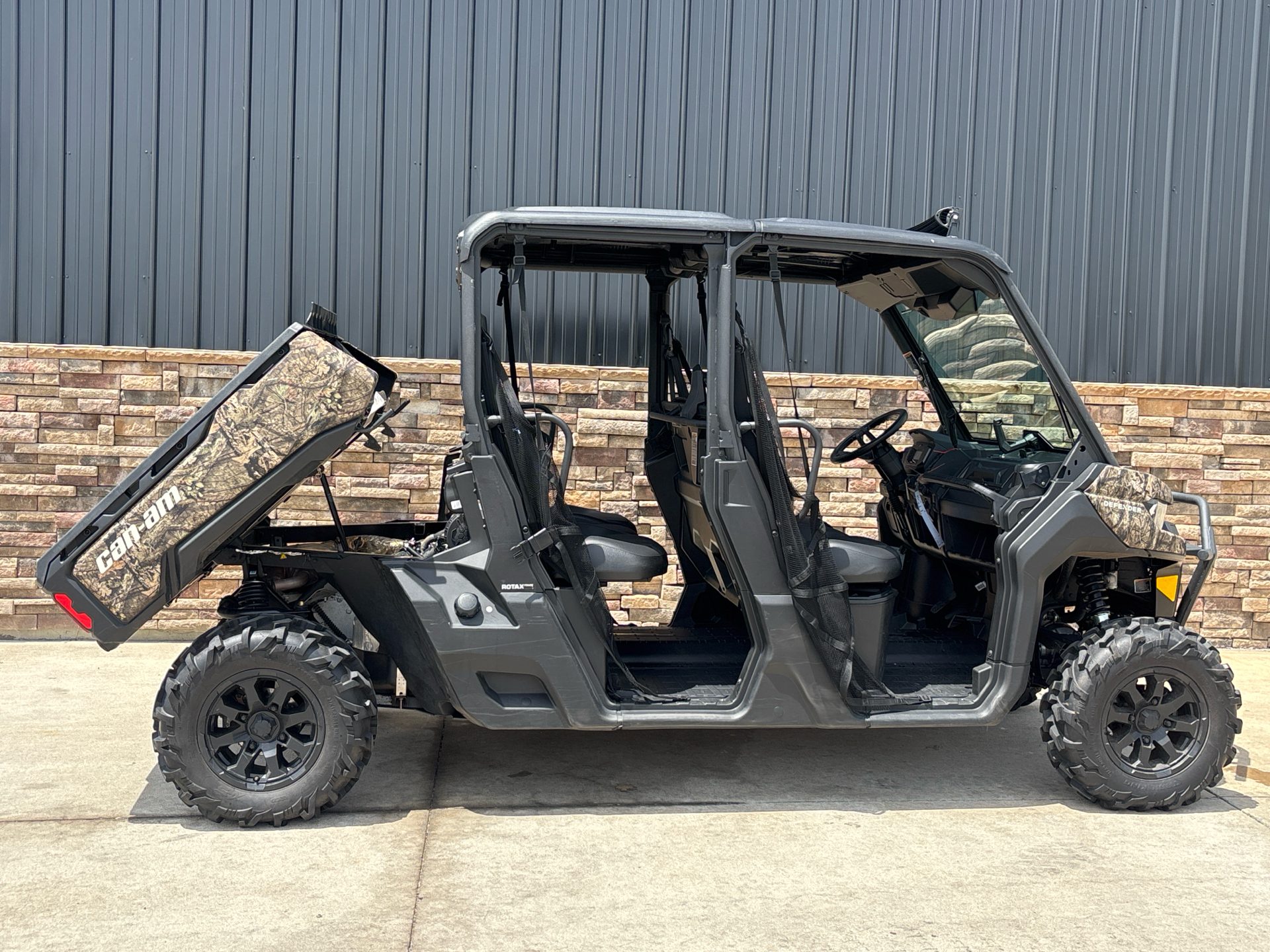 2023 Can-Am Defender MAX XT HD10 in Columbia, Missouri - Photo 9